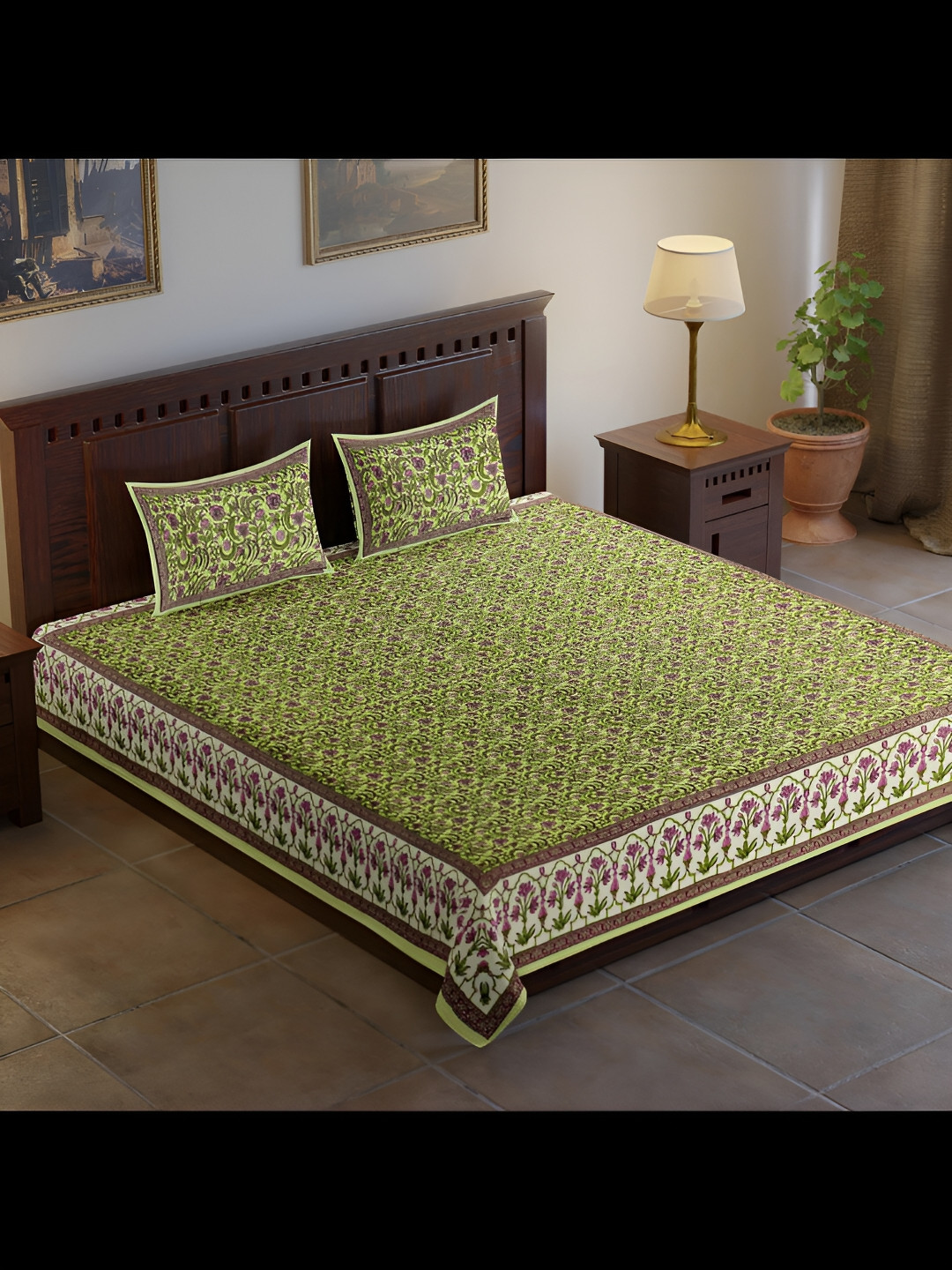 

UBANIA COLLECTION Green & Purple Printed 120 TC King Bedsheet with 2 Pillow Covers