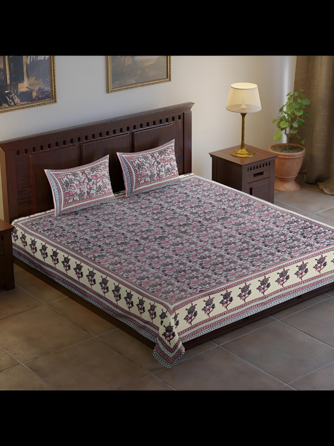 

UBANIA COLLECTION Grey & Purple Printed 120 TC King Bedsheet with 2 Pillow Covers