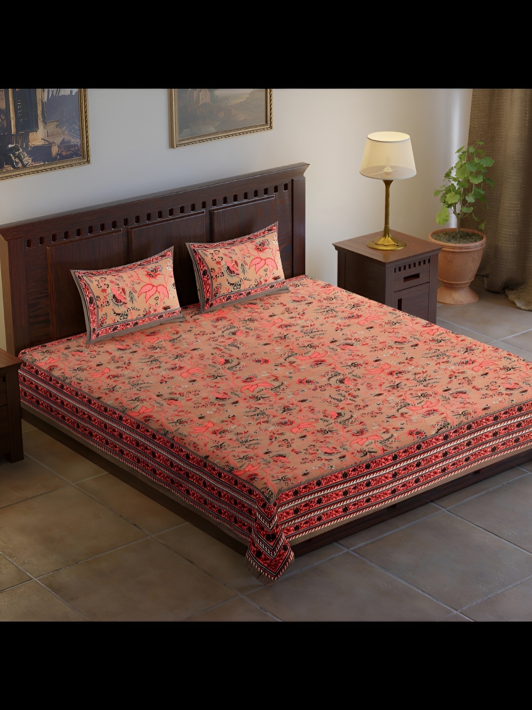 

UBANIA COLLECTION Orange & Black Printed 120 TC King Bedsheet with 2 Pillow Covers