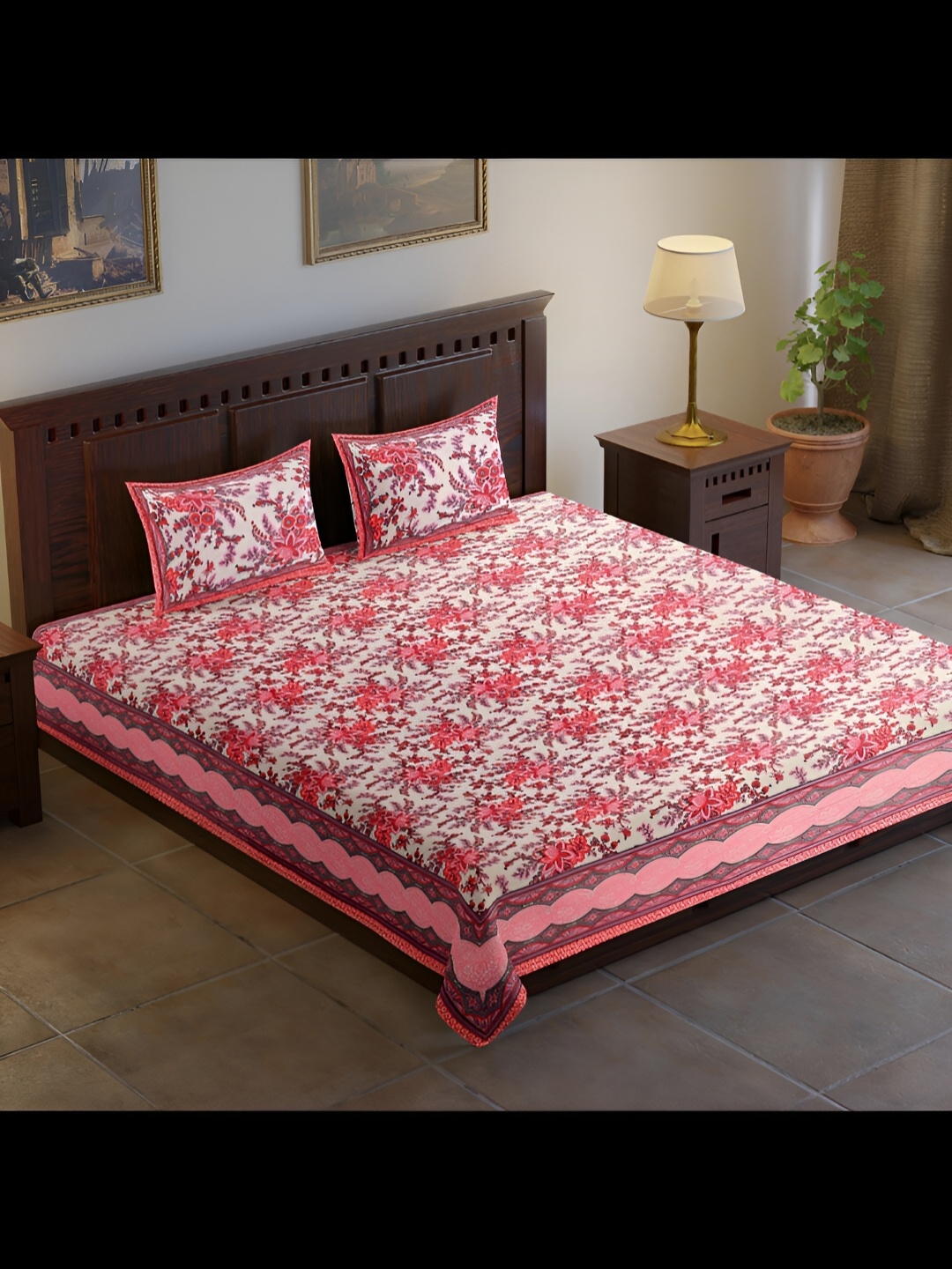 

UBANIA COLLECTION Red & White Printed 120 TC King Bedsheet with 2 Pillow Covers