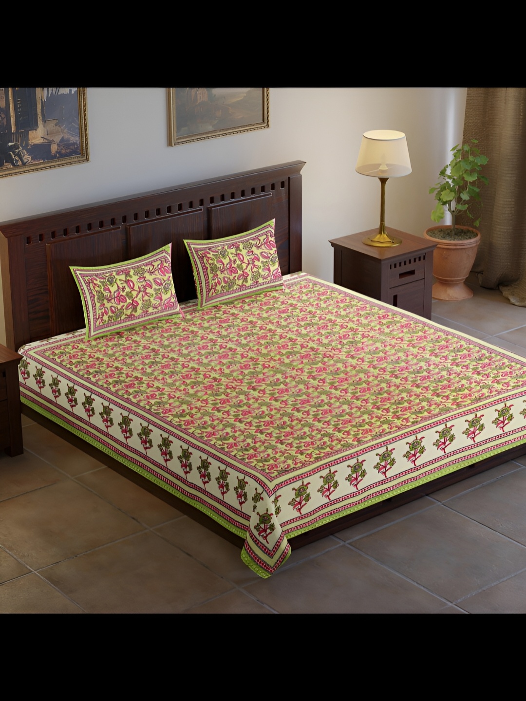

UBANIA COLLECTION Yellow & Green Printed 120 TC King Bedsheet with 2 Pillow Covers