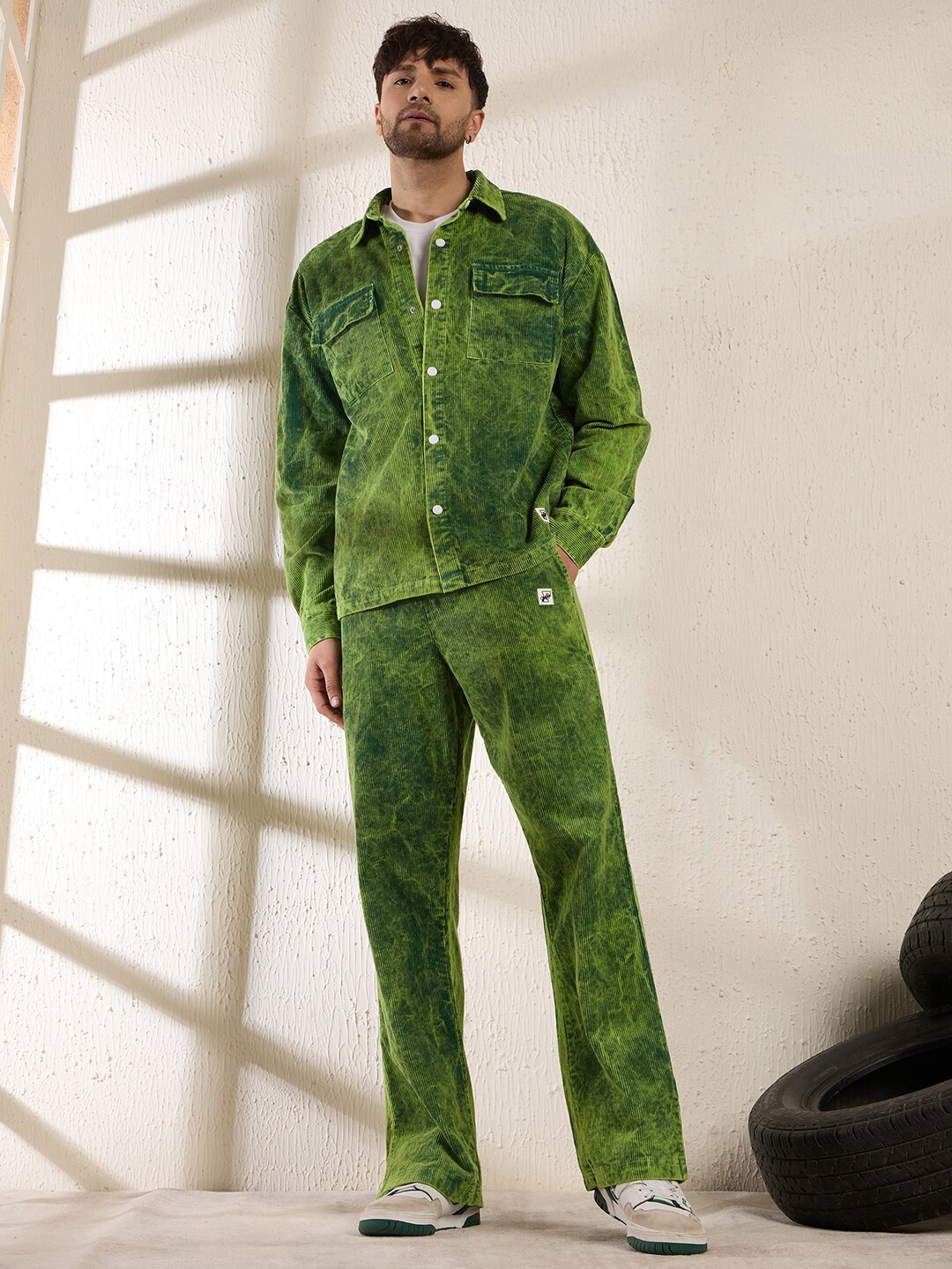 

FUGAZEE Dyed Spread Collar Shirt with Trousers, Fluorescent green