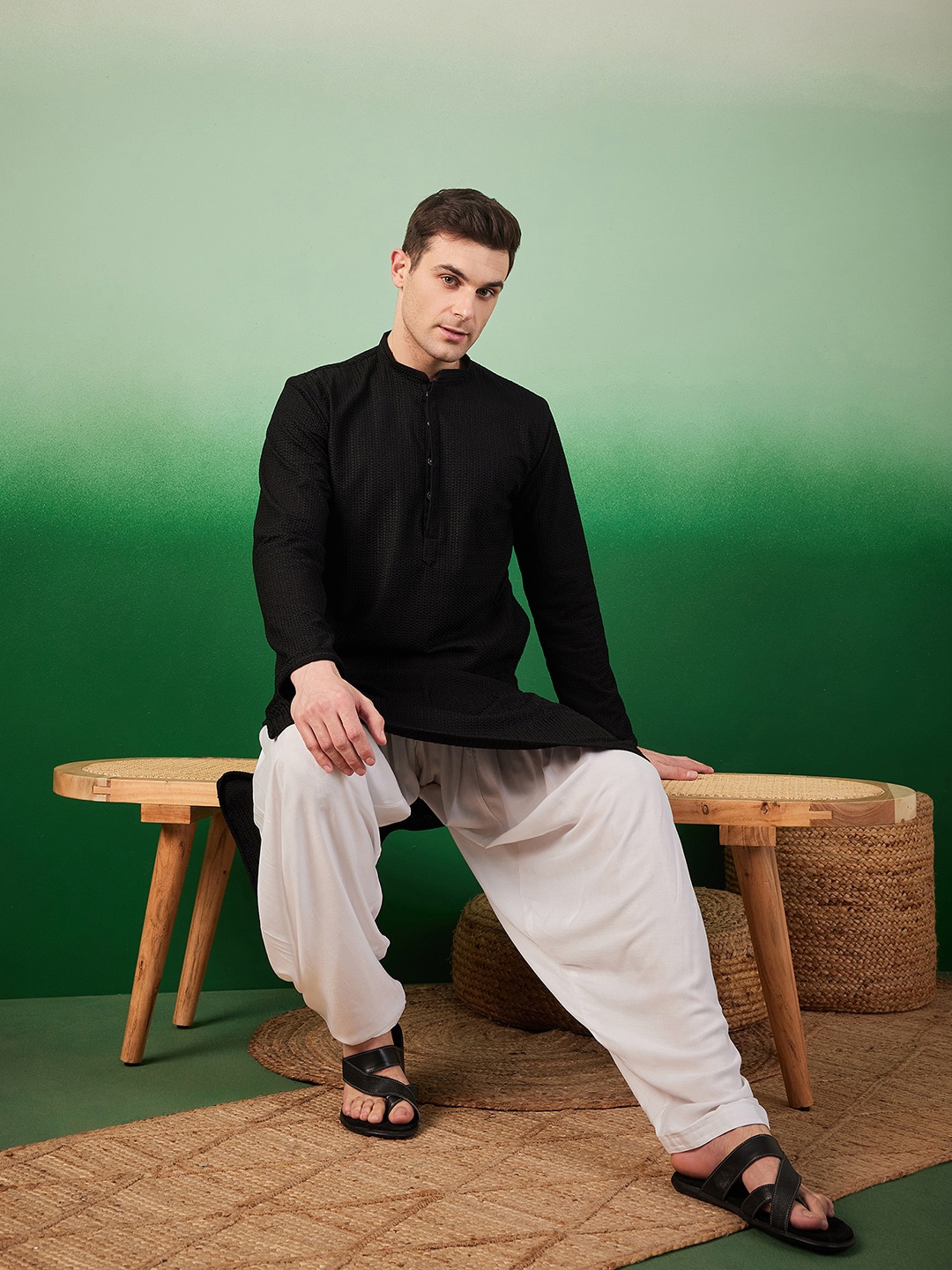 

Sangria Ethnic Motifs Embroidered Chikankari Mandarin Collar Pure Cotton Straight Kurta, Black