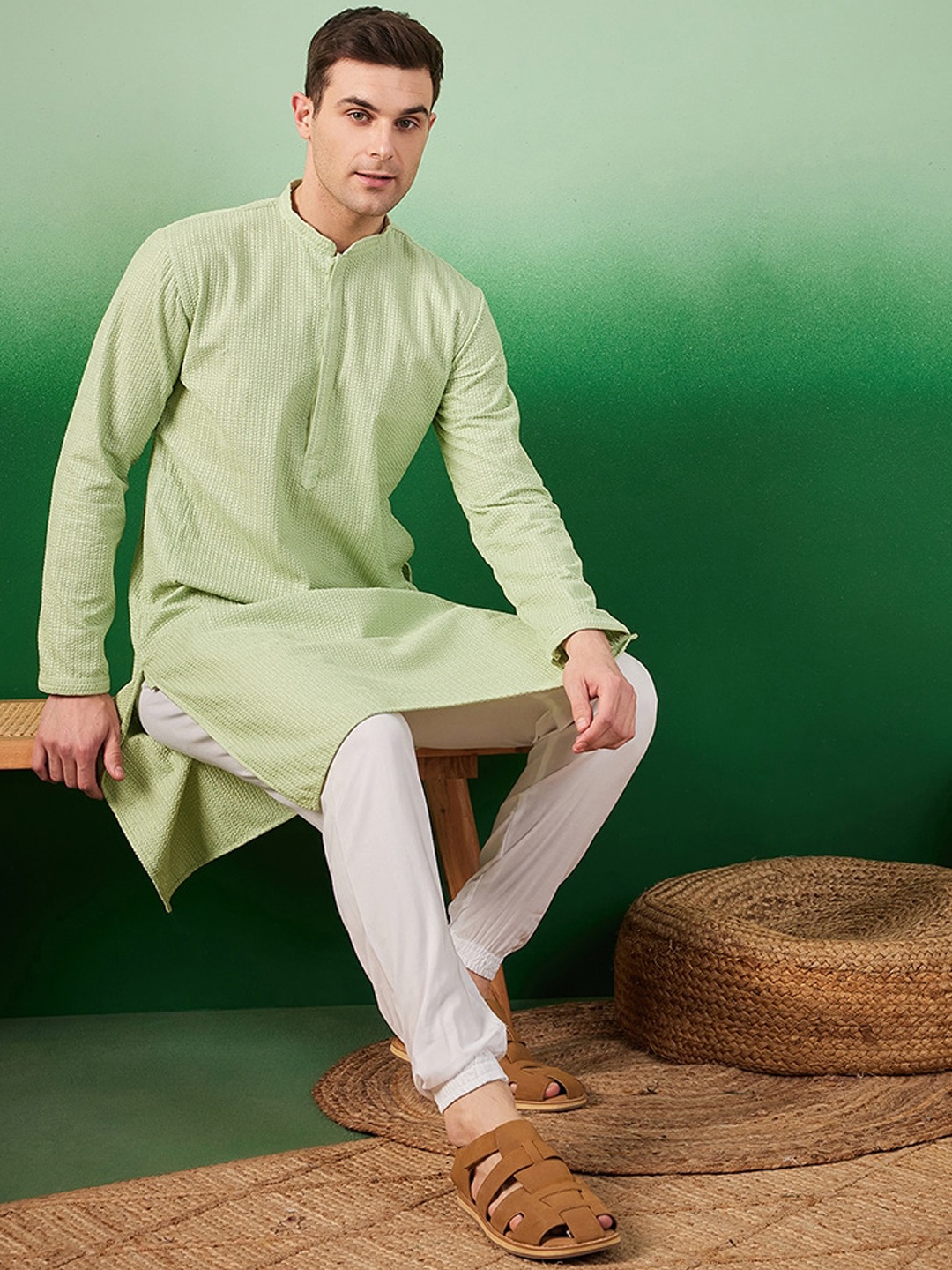 

Sangria Ethnic Motifs Embroidered Chikankari Mandarin Collar Pure Cotton Straight Kurta, Green