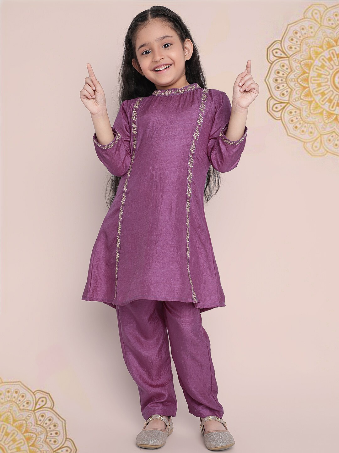

Indo Era Girls Ethnic Motifs Embroidered Straight Kurta With Trouser, Purple