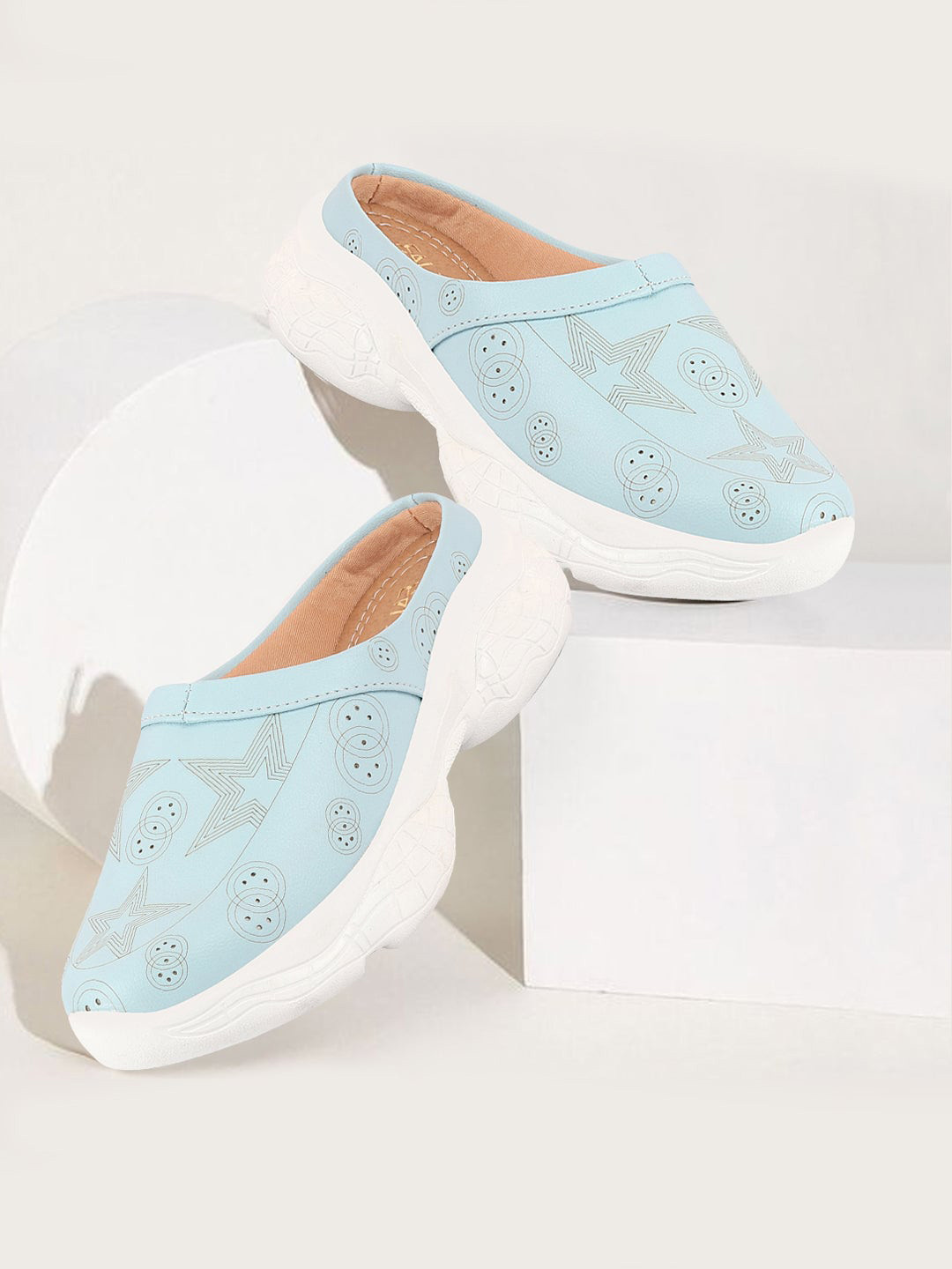 

FAUSTO Women Printed Lightweight Clogs, Blue