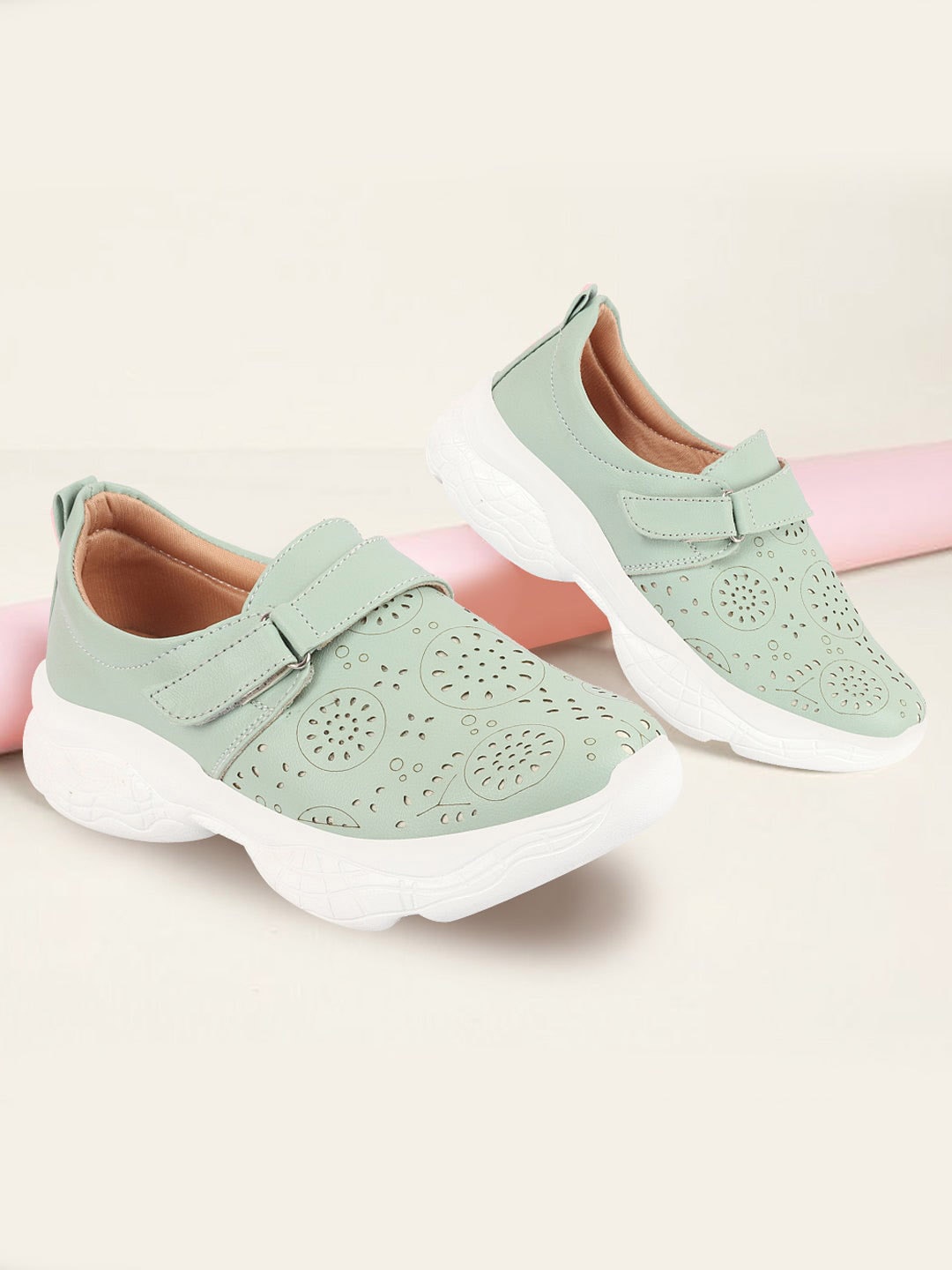 

FAUSTO Women Laser Cuts Round Toe Lightweight Sneakers, Green