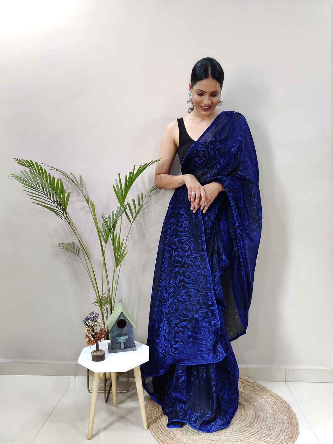

TEEYA CREATION Floral Printed Ready To Wear Saree, Blue