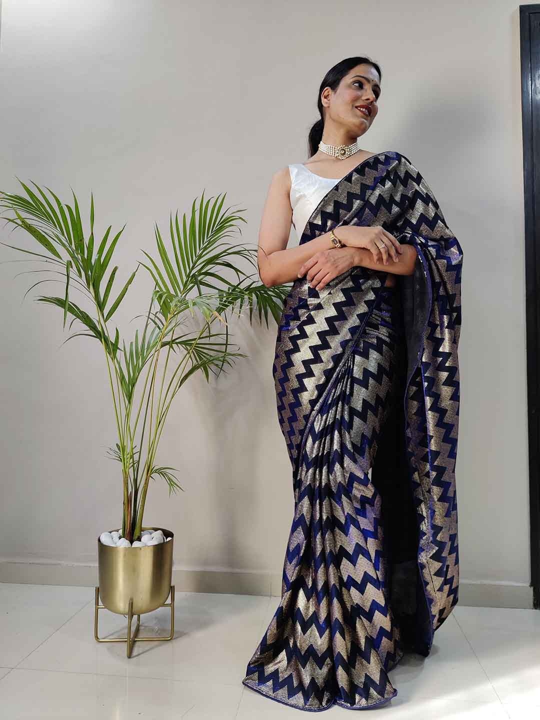 

TEEYA CREATION Woven Design Zari Net Saree, Navy blue