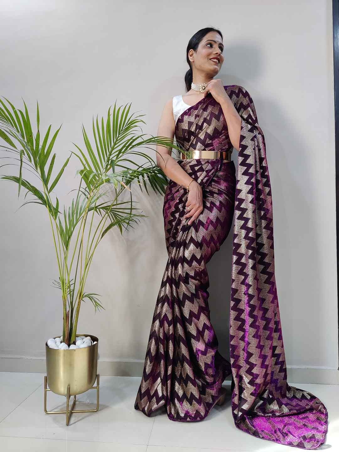 

TEEYA CREATION Geometric Woven Design Net Saree, Pink