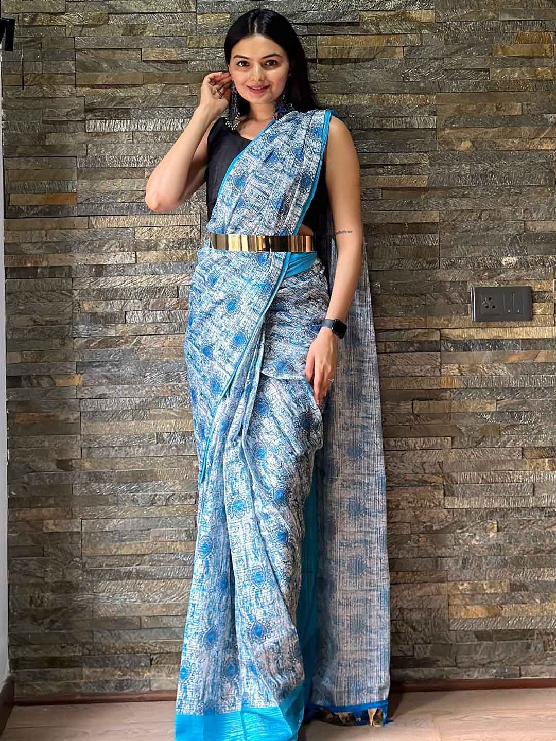 

TEEYA CREATION Floral Printed Zari Ready To Wear Saree, Blue
