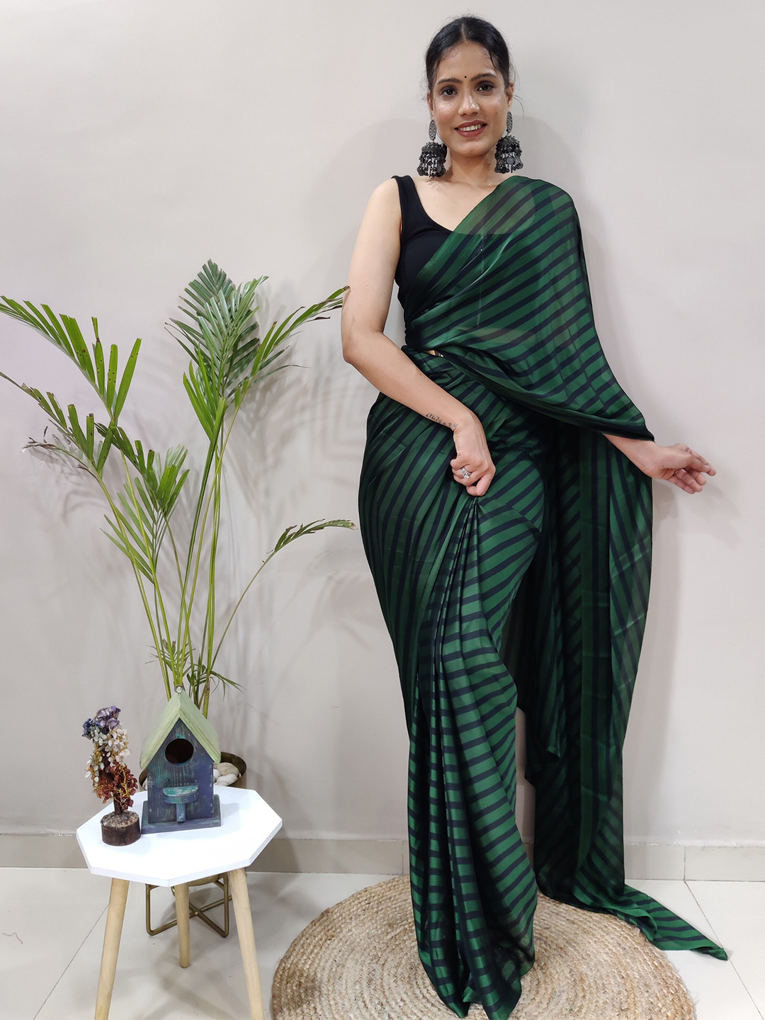 

TEEYA CREATION Striped Khandua Silk Saree, Green