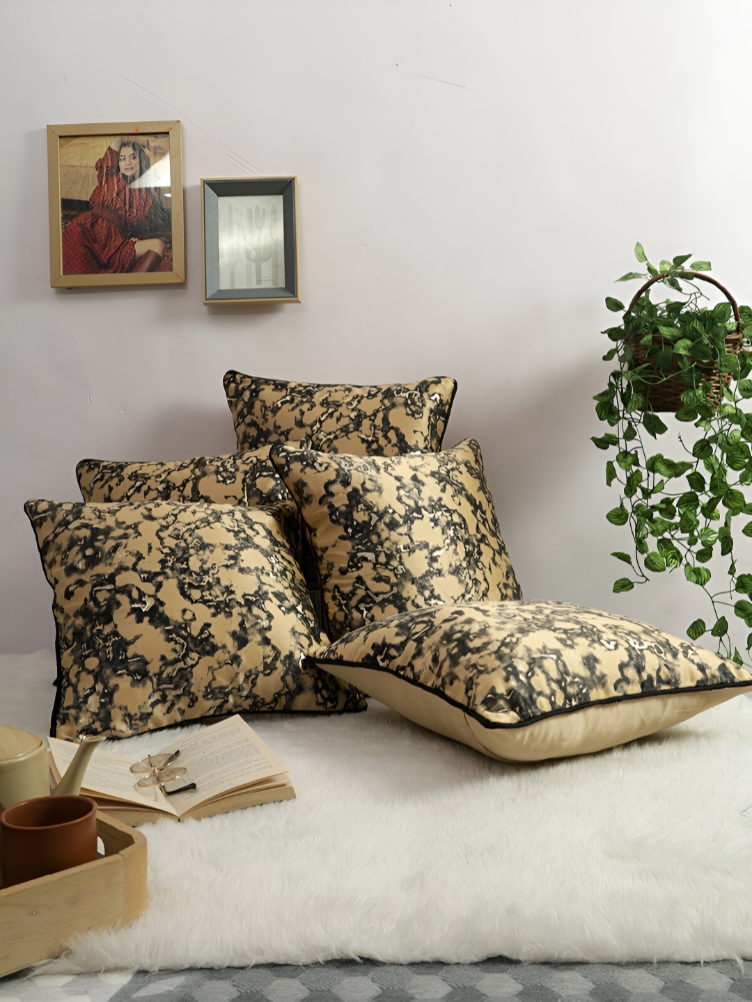 

Aura Beige & Black 5 Pieces Abstract Square Cushion Covers