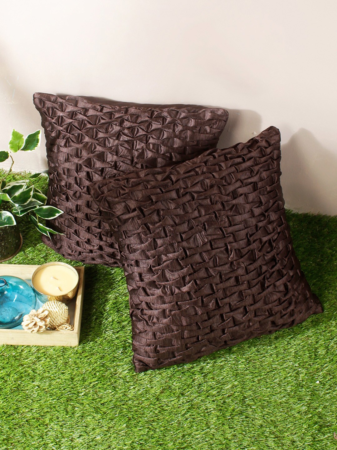 

Aura Brown 2 Pieces Geometric Square Cushion Covers