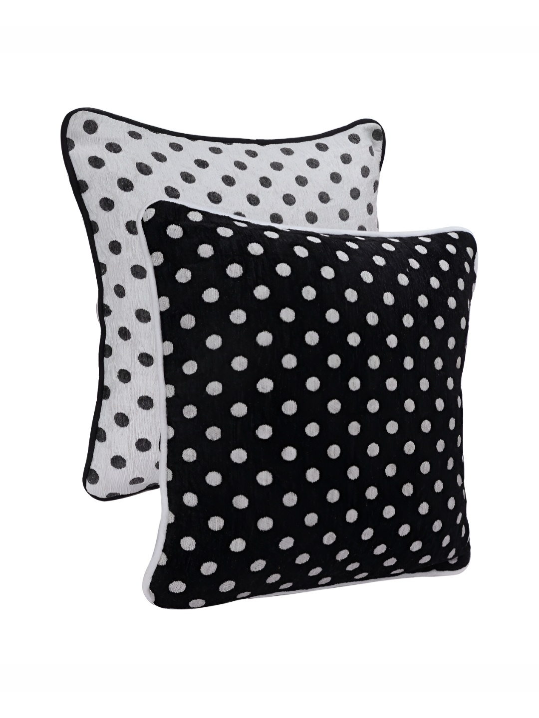 

Aura White & Black 2 Pieces Geometric Square Cushion Covers