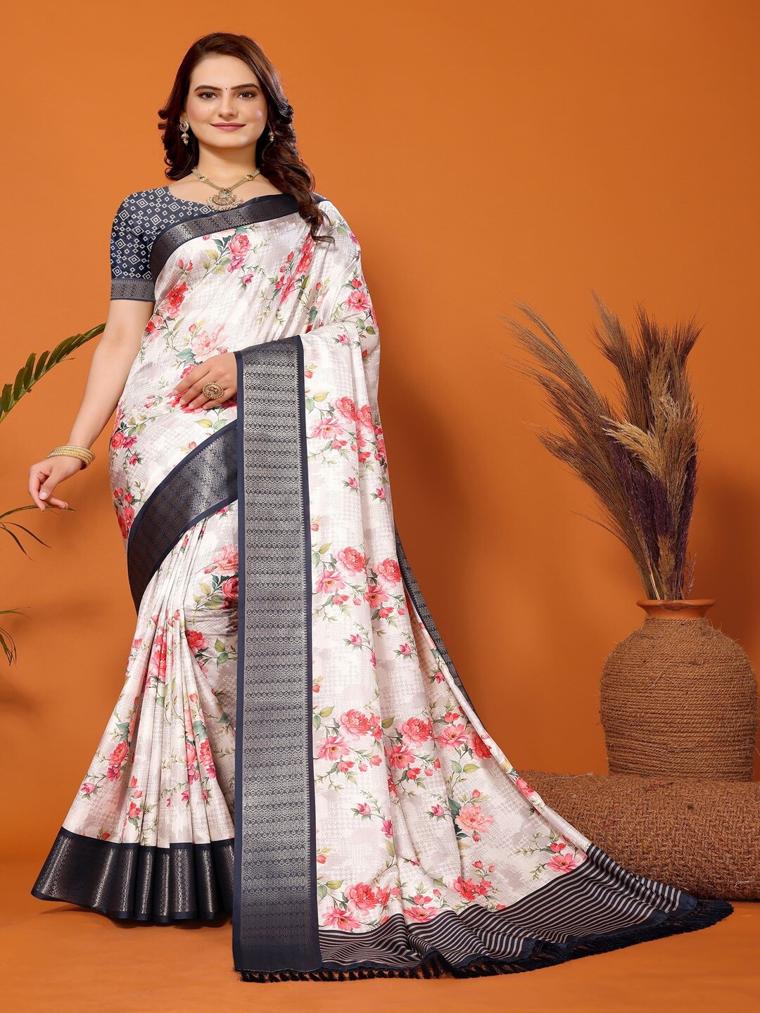 

ARYZE Floral Printed Woven Design Zari Saree, Blue