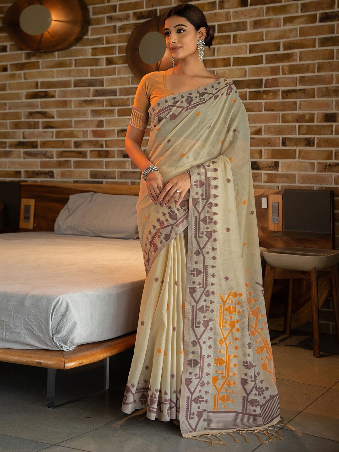 

Satrani Beige Ethnic Motifs Woven Design Zari Banarasi Saree