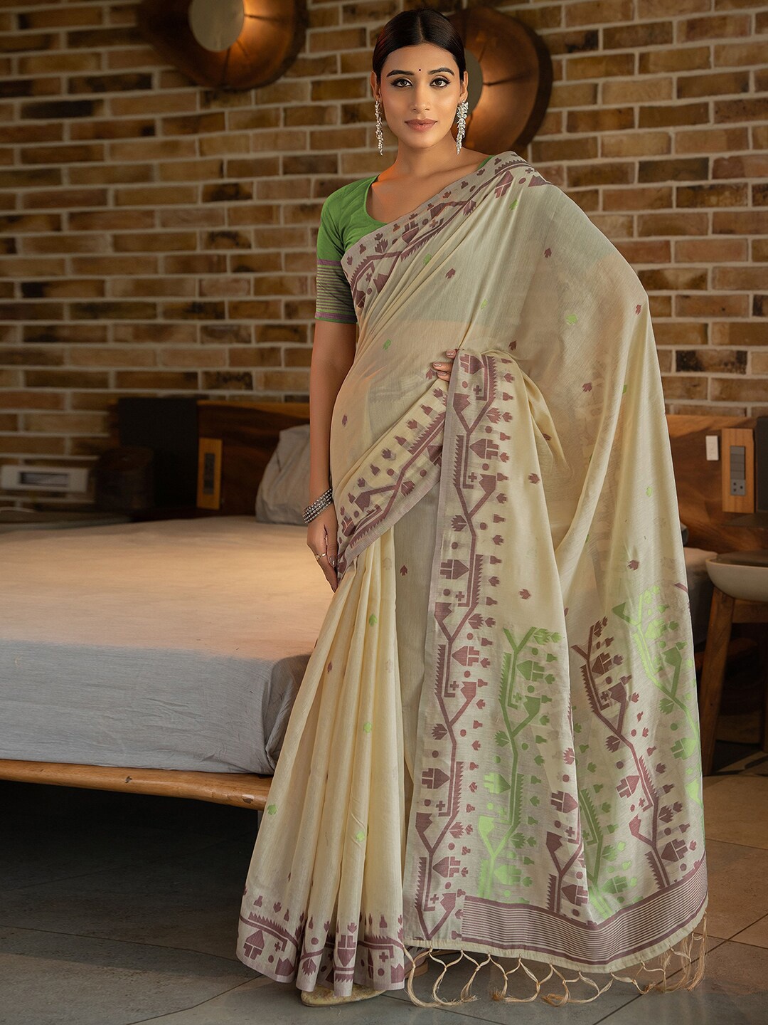 

Satrani Beige Ethnic Motifs Woven Design Banarasi Saree