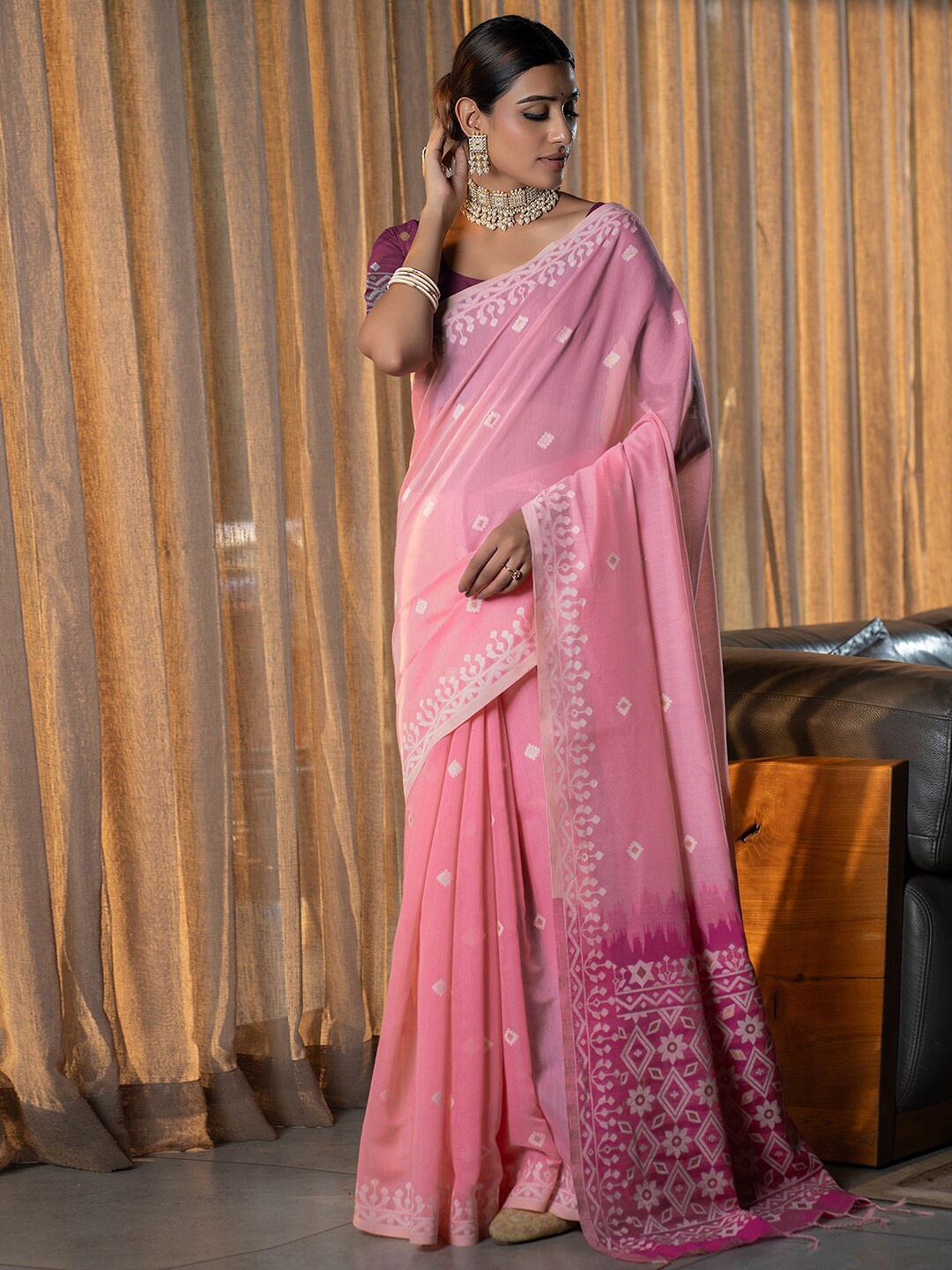 

Satrani Pink Ethnic Motifs Woven Design Zari Jamdani Saree