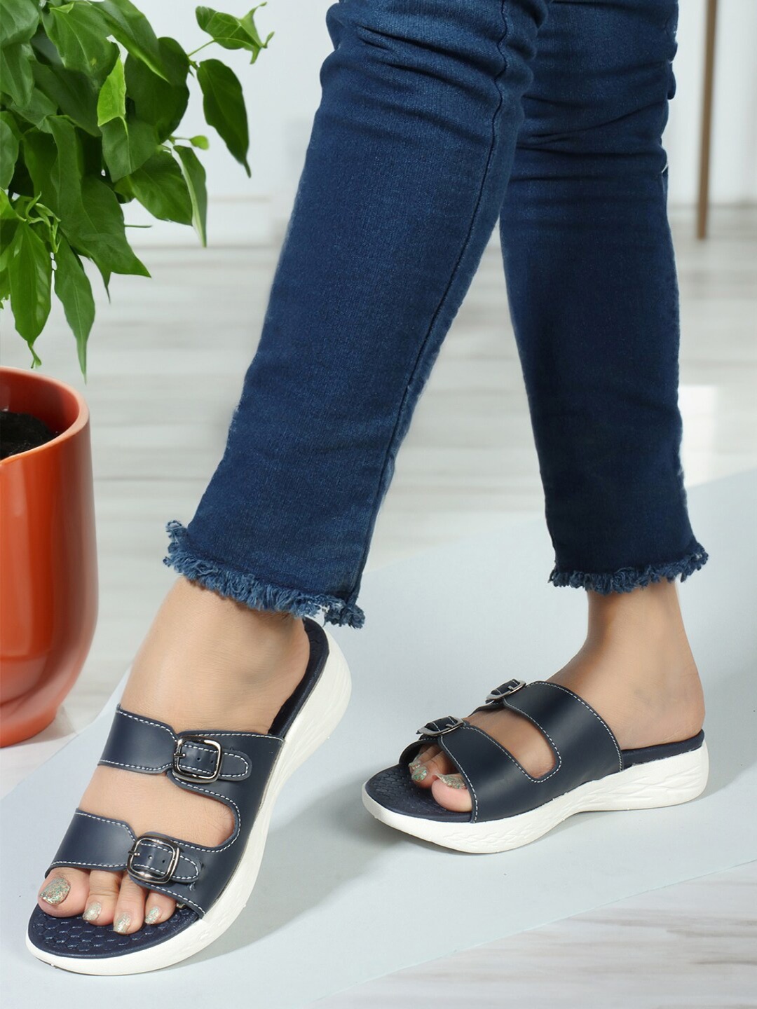 

Carlton London Women Buckle Detailed Comfort Heels, Navy blue