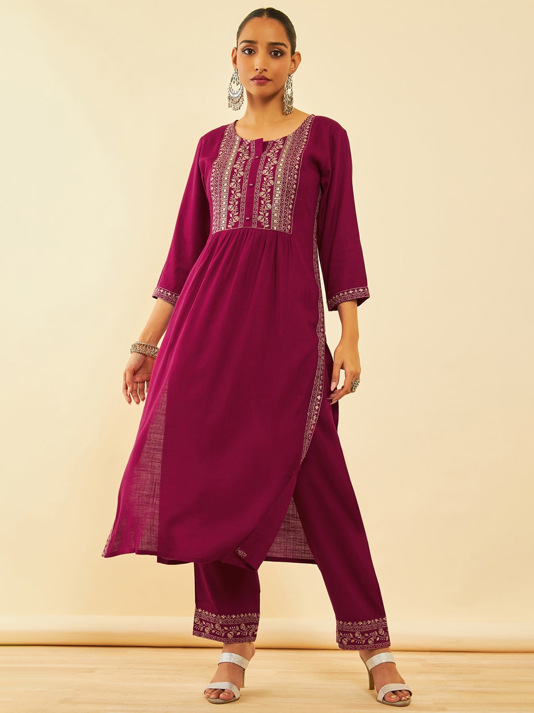 

Soch Floral Yoke Design Regular Sequinned Kurta with Trousers, Burgundy