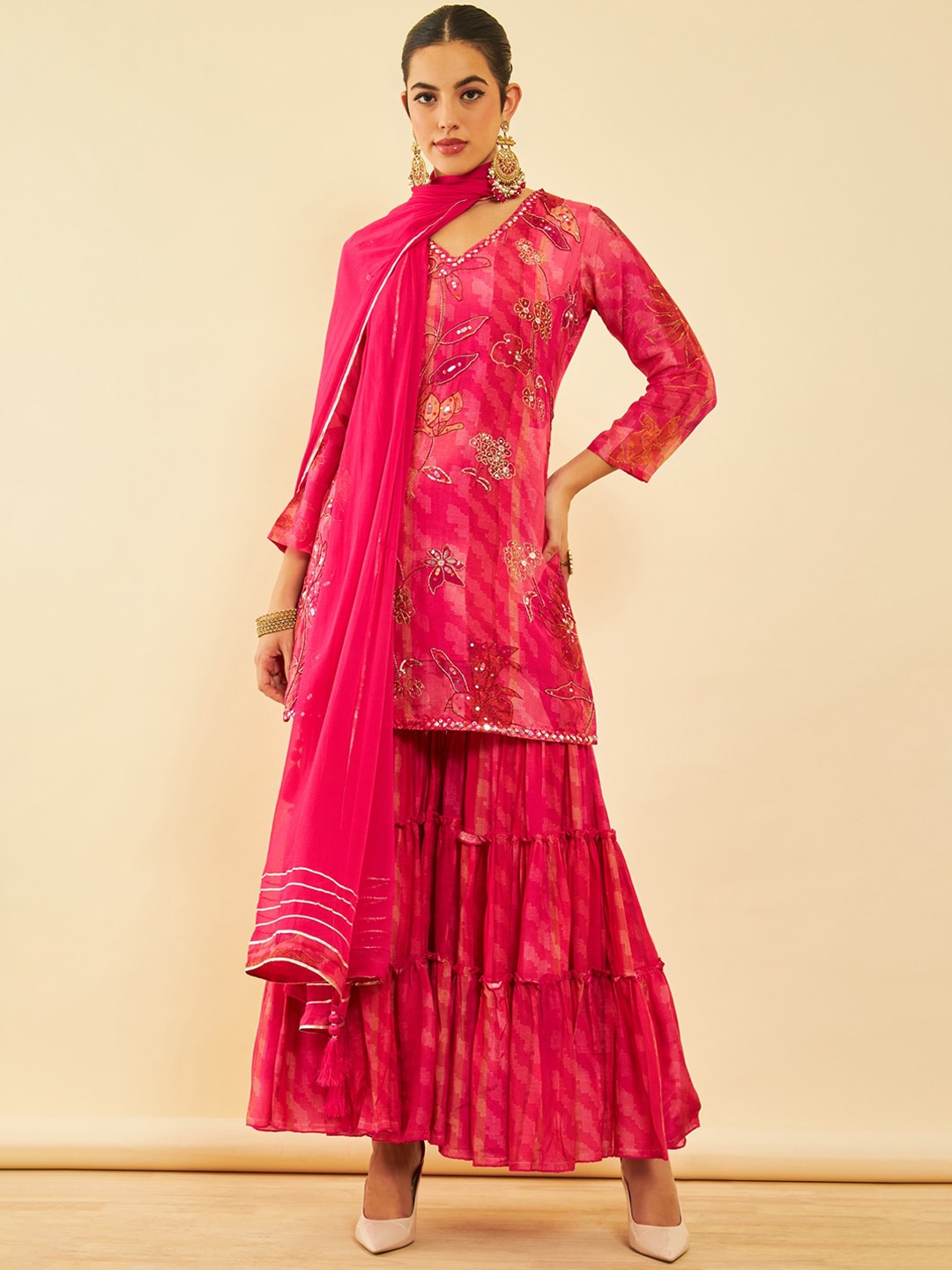 

Soch Fuchsia Pink Floral Embroidered Regular Sequinned Kurta With Sharara & Dupatta