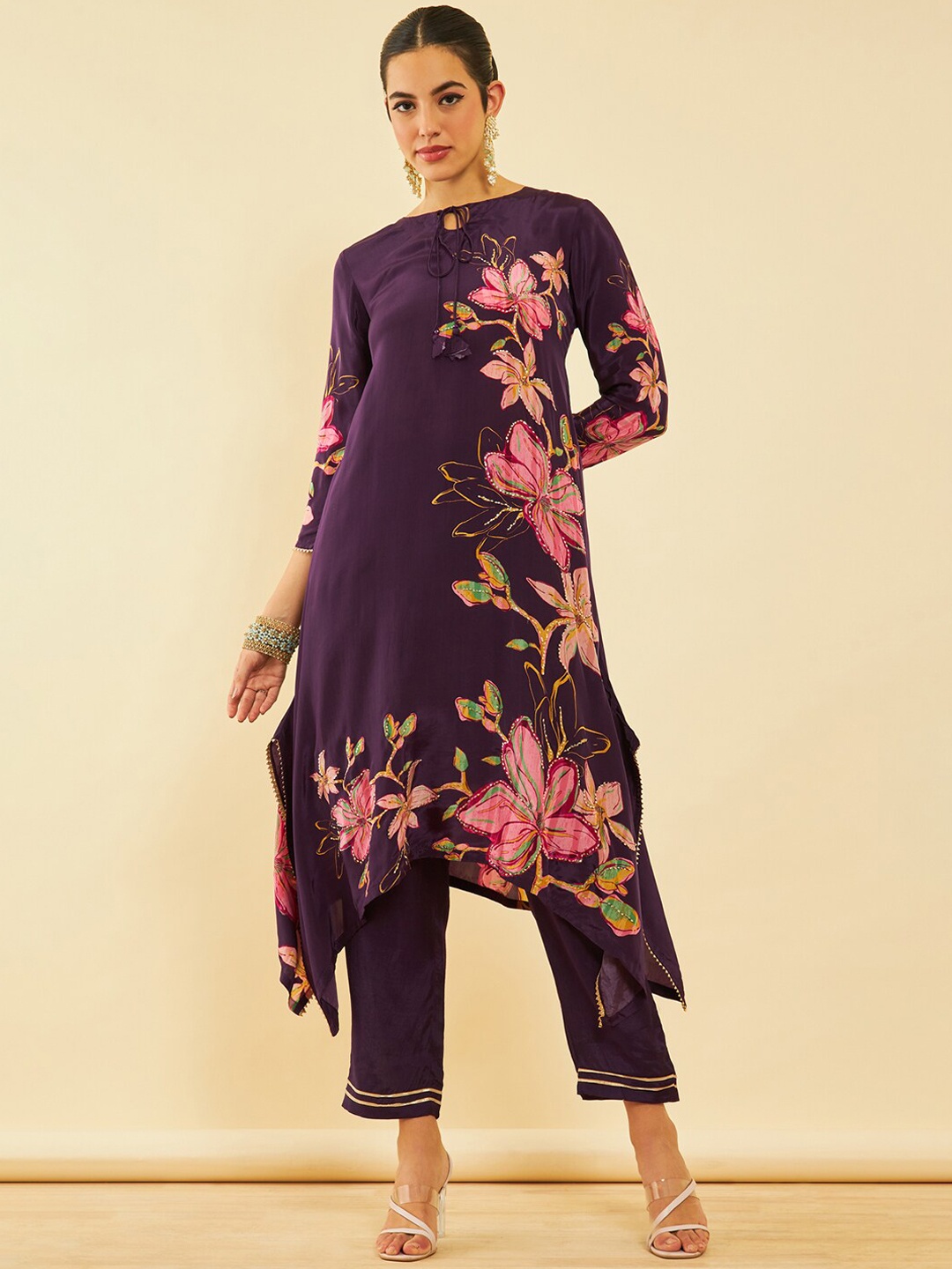 

Soch Floral Printed Tie-Up Neck Three-Quarter Sleeves Mukaish Kurta Set, Purple