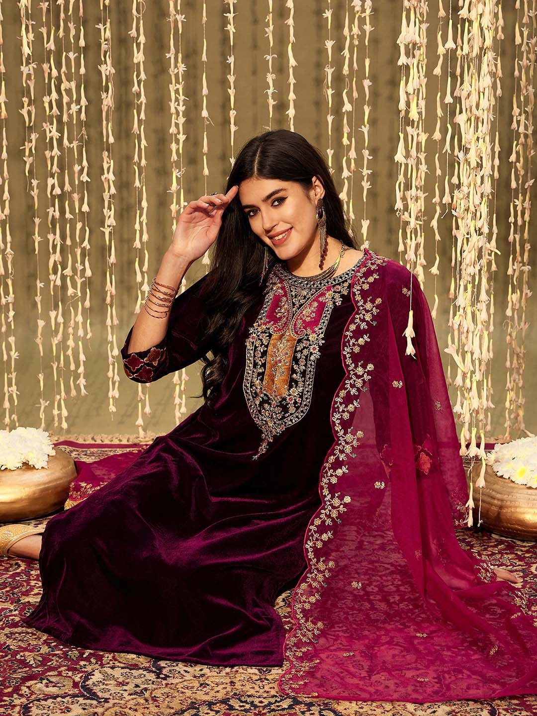 

Indo Era Floral Embroidered Velvet Straight Kurta With Trousers & Dupatta, Burgundy