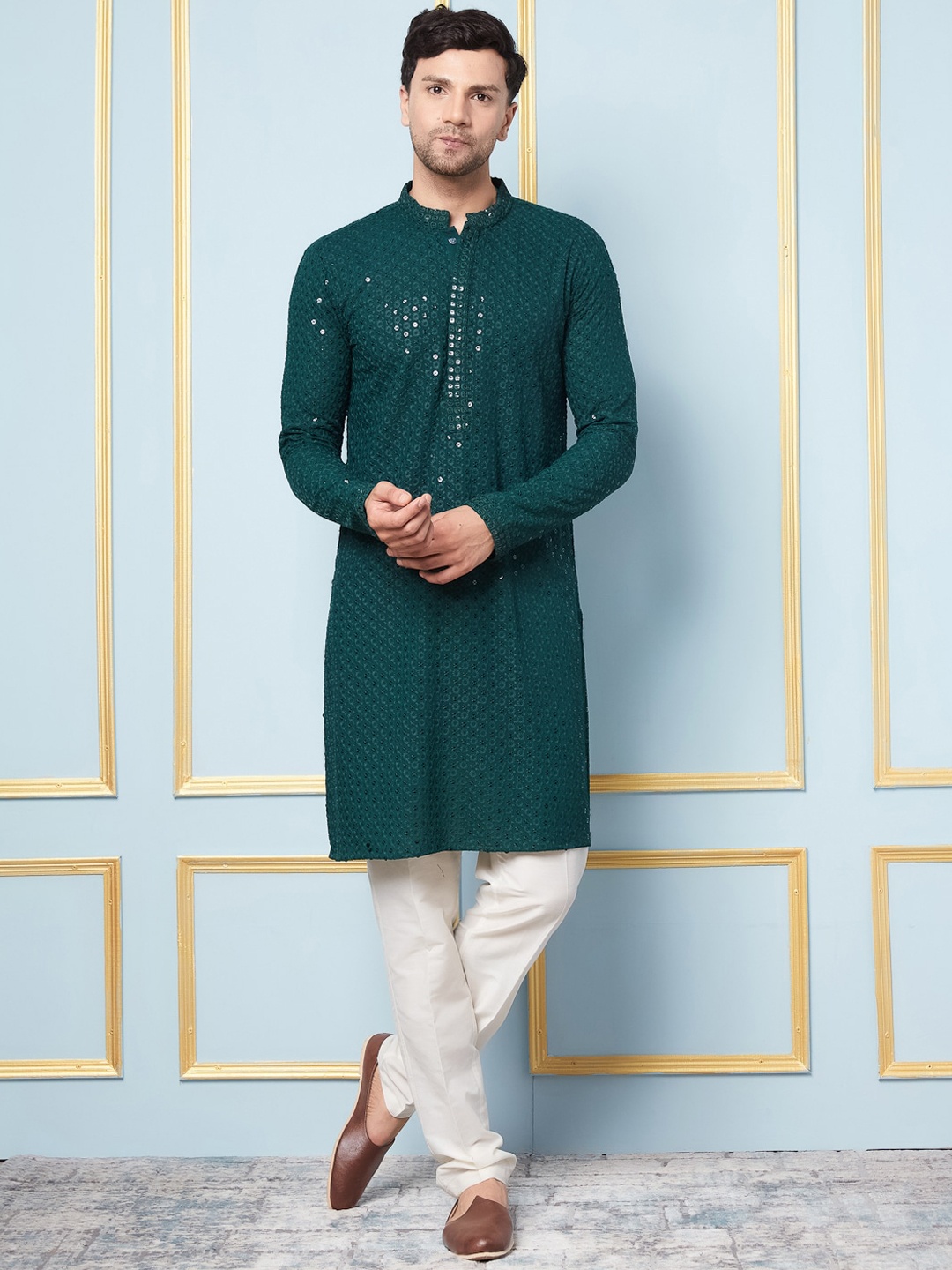 

See Designs Floral Embroidered Mandarin Collar Sequinned Straight Kurta, Green