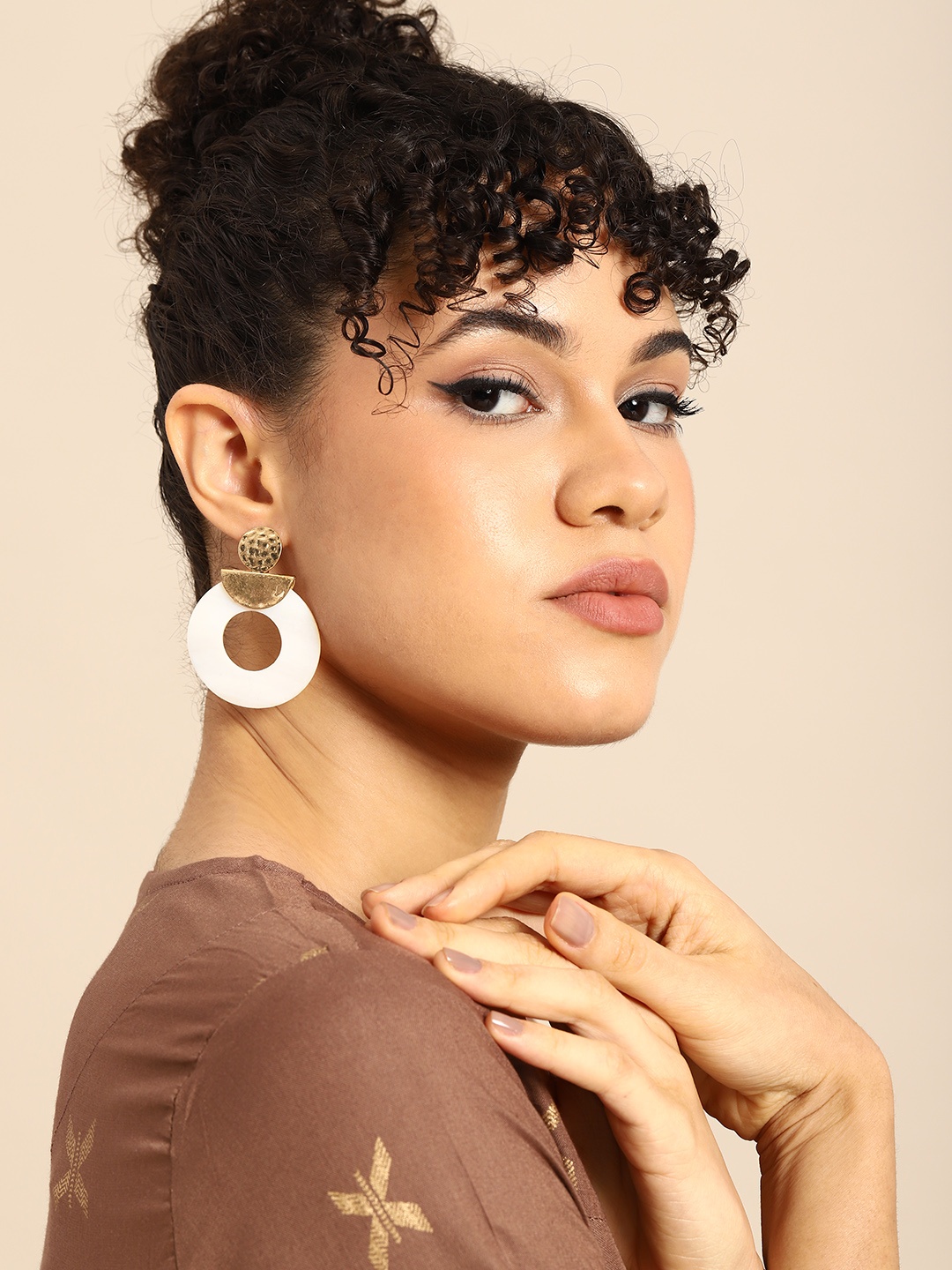 

Sangria Gold-Plated Circular Drop Earrings, White