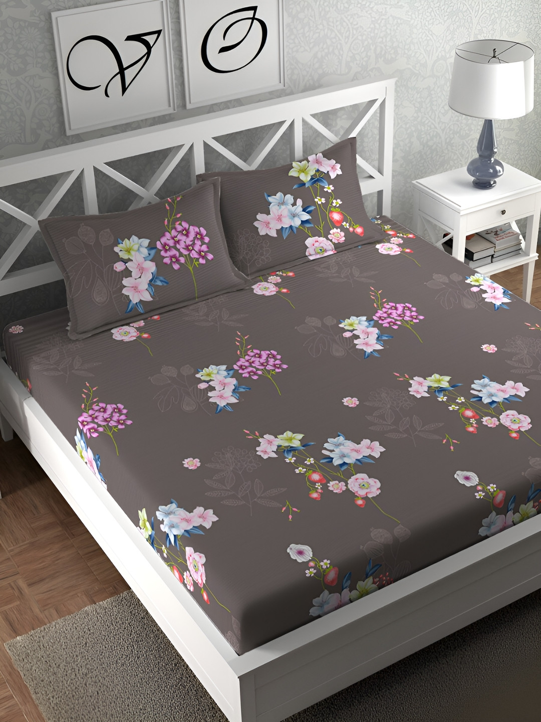 

CG HOMES Grey & Pink Floral Cotton 160 TC Queen Bedsheet with 2 Pillow Covers