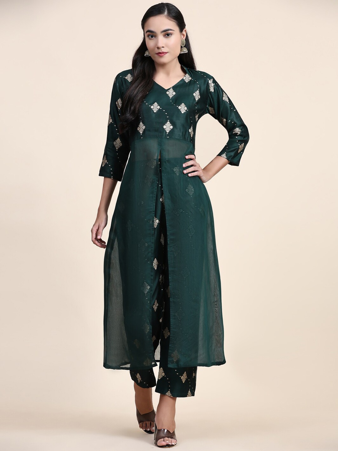 

Kandora Floral Printed High Slit Chanderi Silk Kurta with Trousers, Green