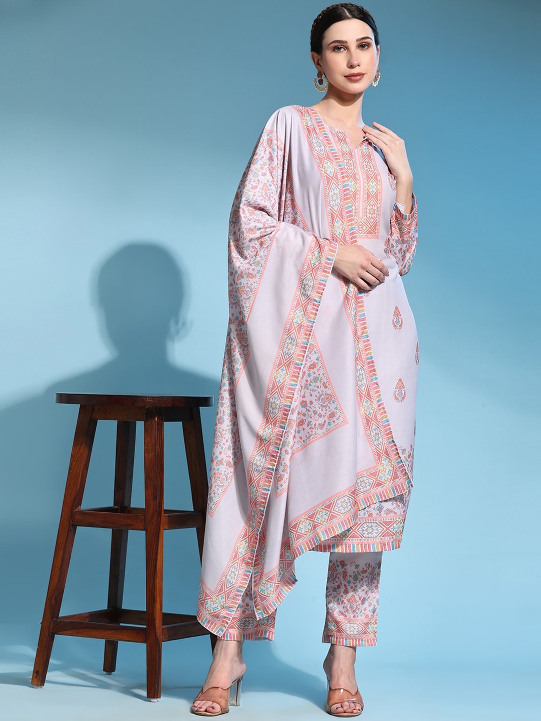 

Kandora Women Floral Printed Regular Silk Crepe Kurta with Trousers & With Dupatta, Purple