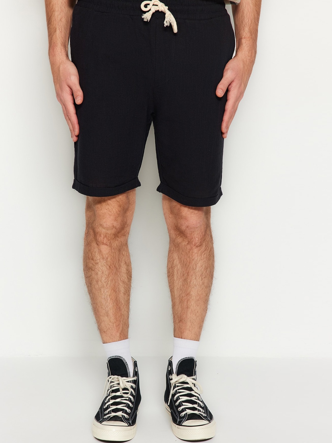 

Trendyol Men Mid Rise Pure Cotton Regular Shorts, Black