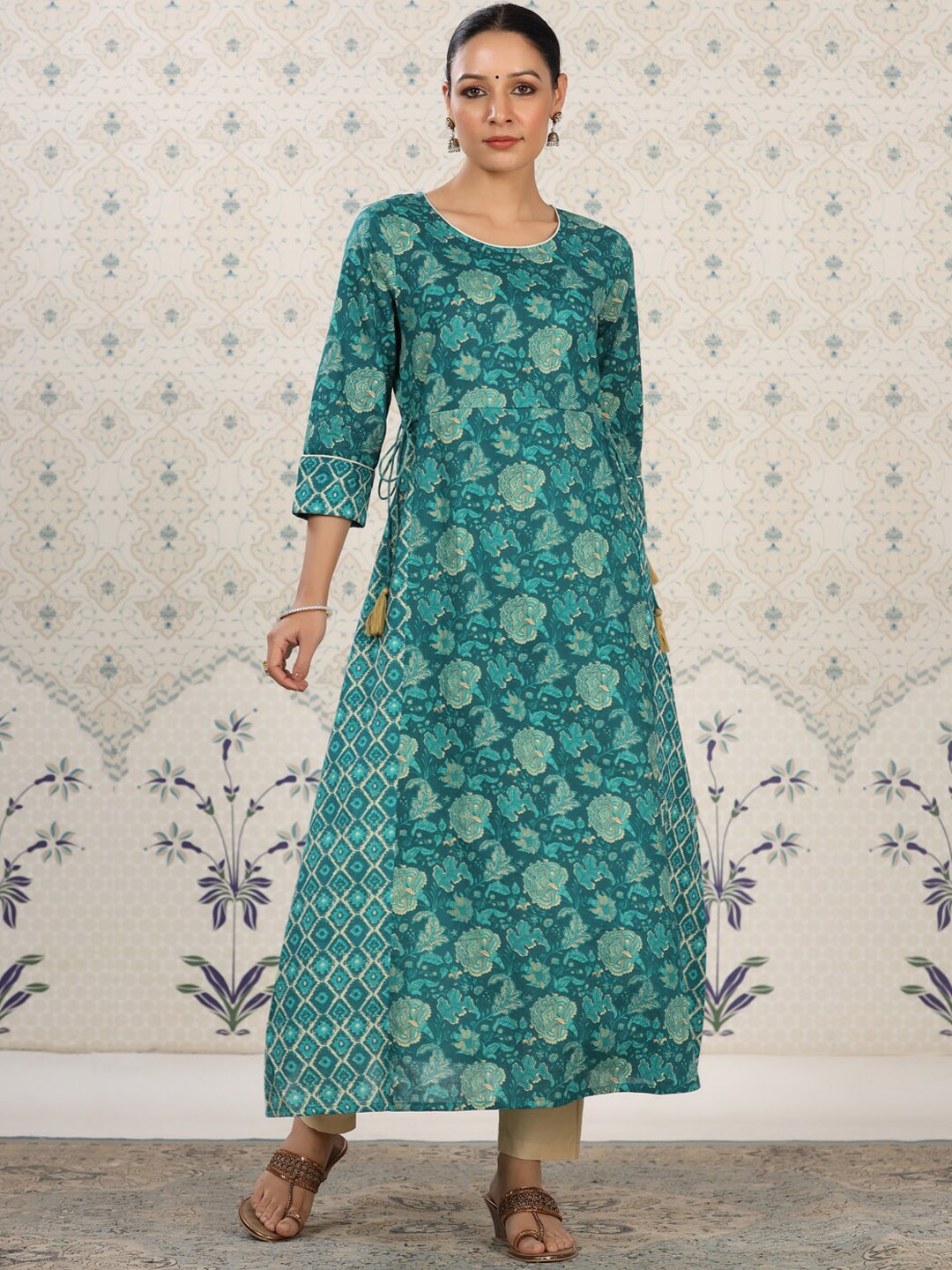 

Ode by House of Pataudi Floral Printed Pure Cotton Kurta, Teal