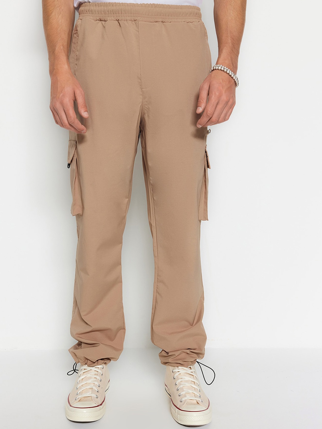 

Trendyol Men Mid Rise Regular Fit Cargos Trousers, Brown