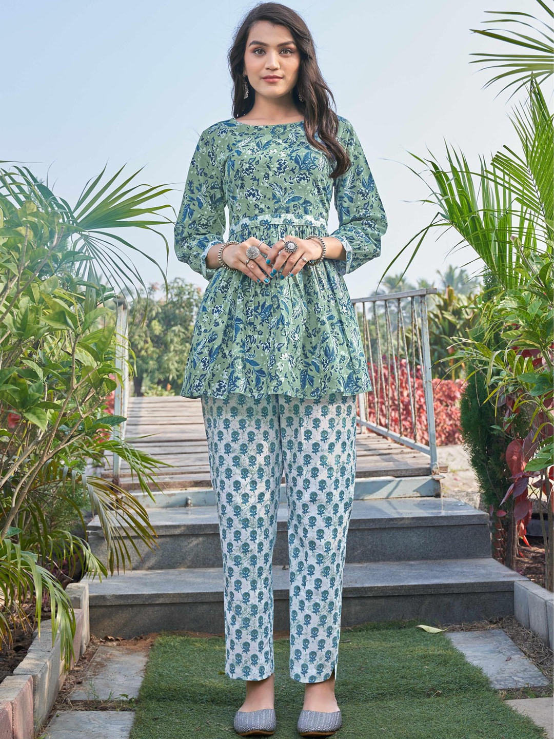 

SAKSHIPRIYA Floral Printed Boat Neck Pure Cotton Top & Trouser, Blue