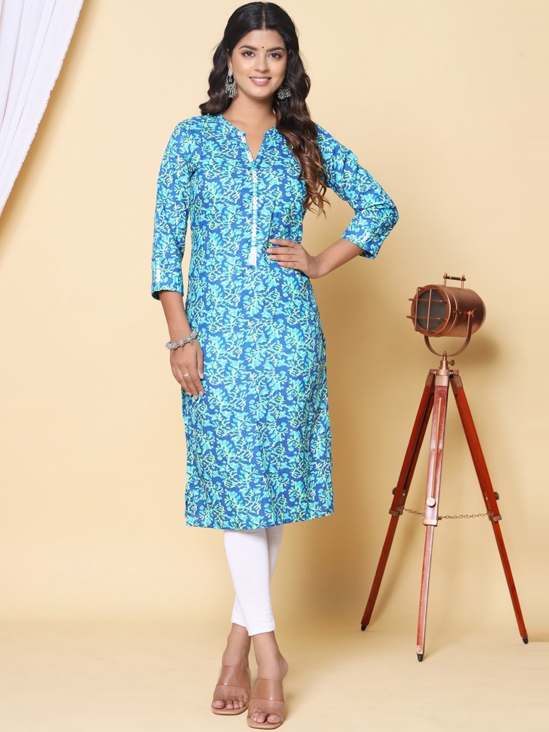 

JAIPURFAME Ethnic Motifs Printed Mandarin Collar Mirror Work Straight Kurta, Turquoise blue