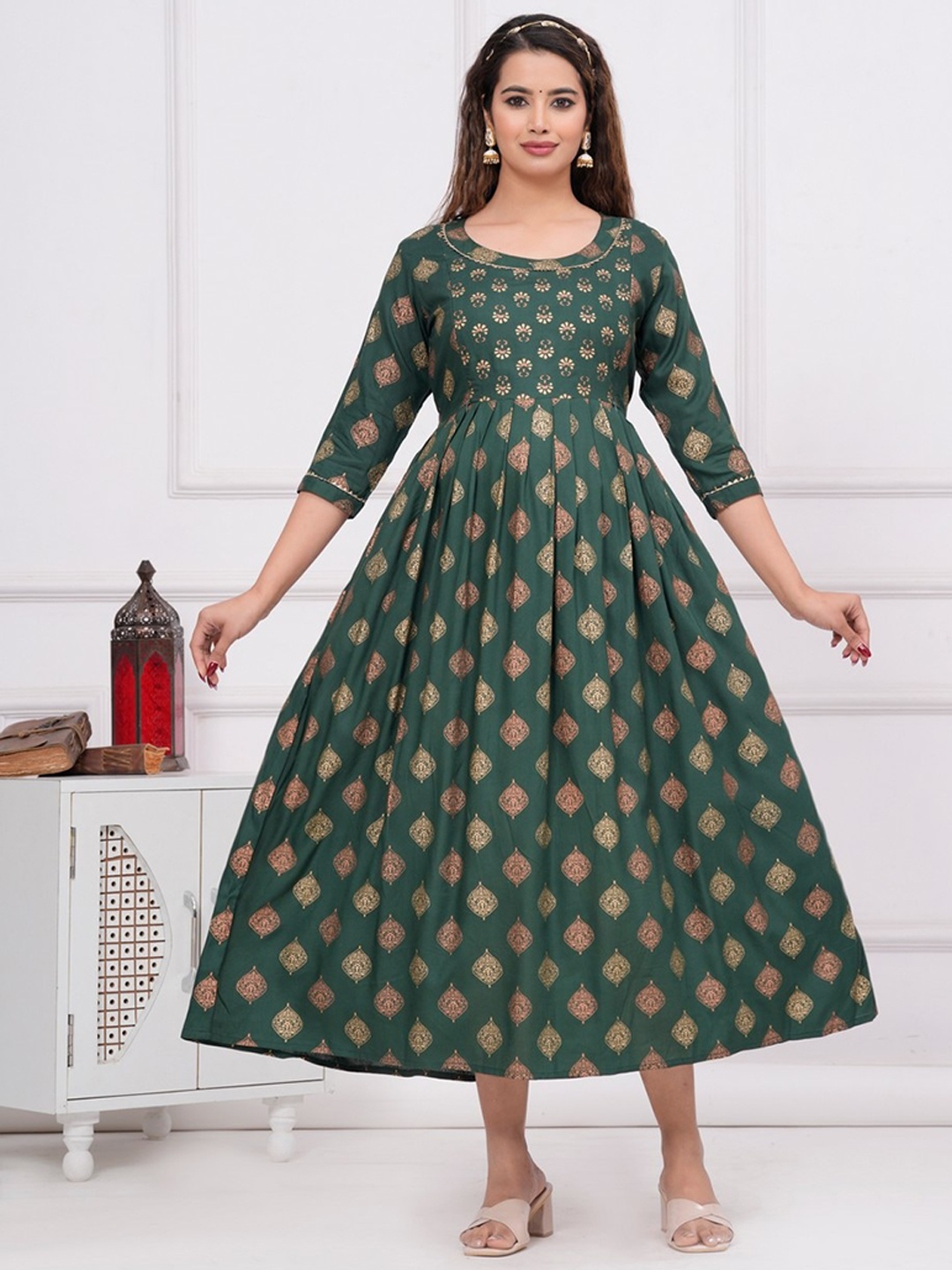 

JAIPURFAME Floral Printed Gotta Patti Round Neck A-Line Maternity Kurta, Green
