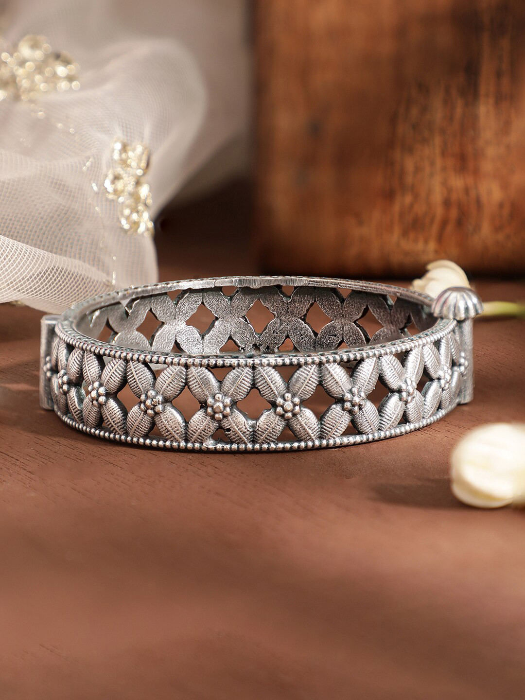 

Rubans Oxidised Bangle-Style Bracelet, Silver