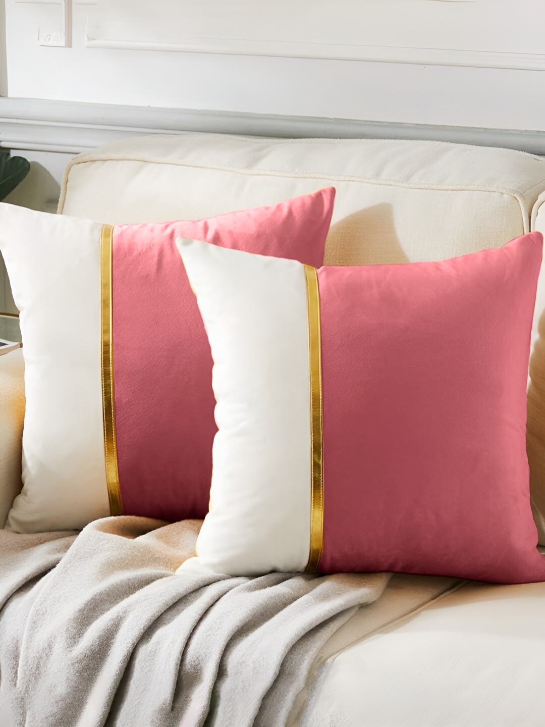 

AEROHAVEN Pink & White 2 Pieces Colourblocked Reversible Square Cushion Covers