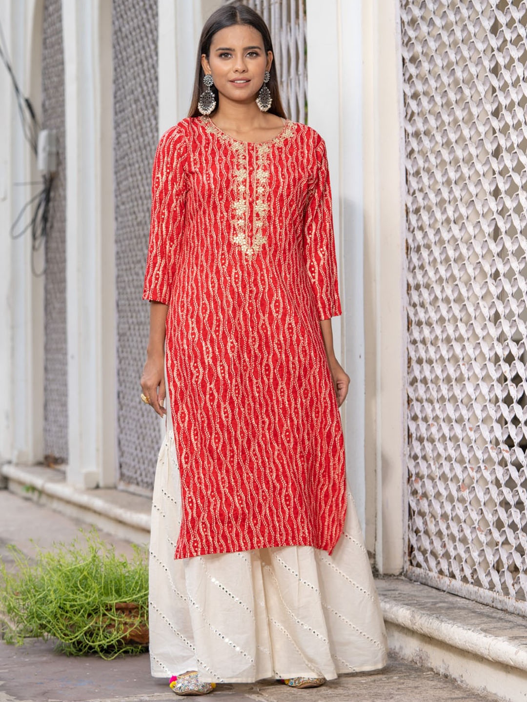 

Ode by House of Pataudi Round Neck Printed Kurta, Red