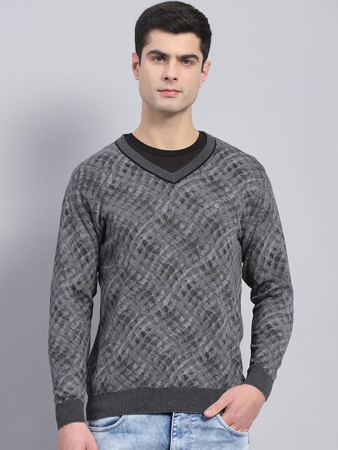 

Monte Carlo V-Neck Geometric Printed Cotton Pullover, Grey