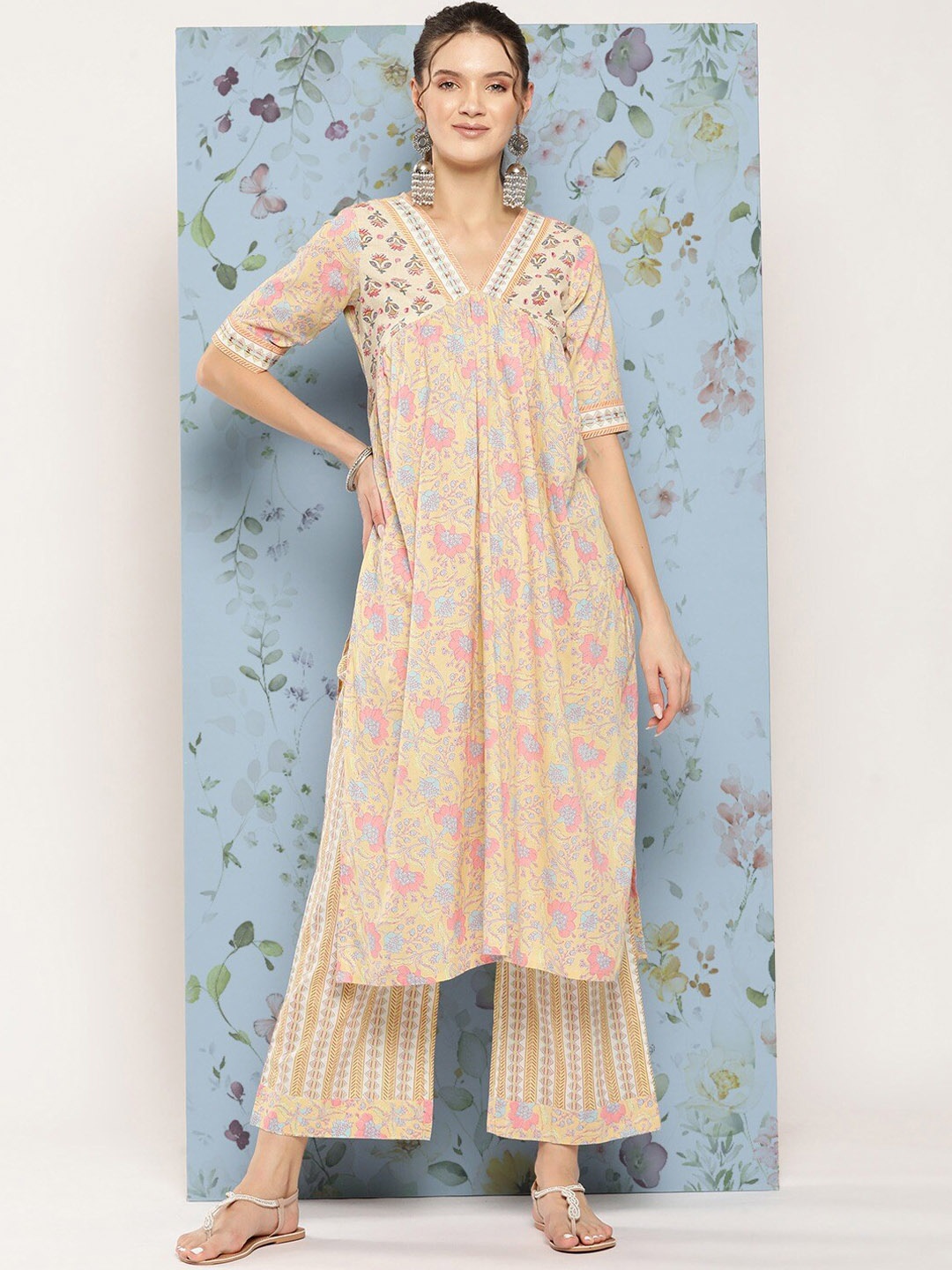 

Saanjh Yellow Floral Printed V-Neck Empire Straight Kurta with Trousers