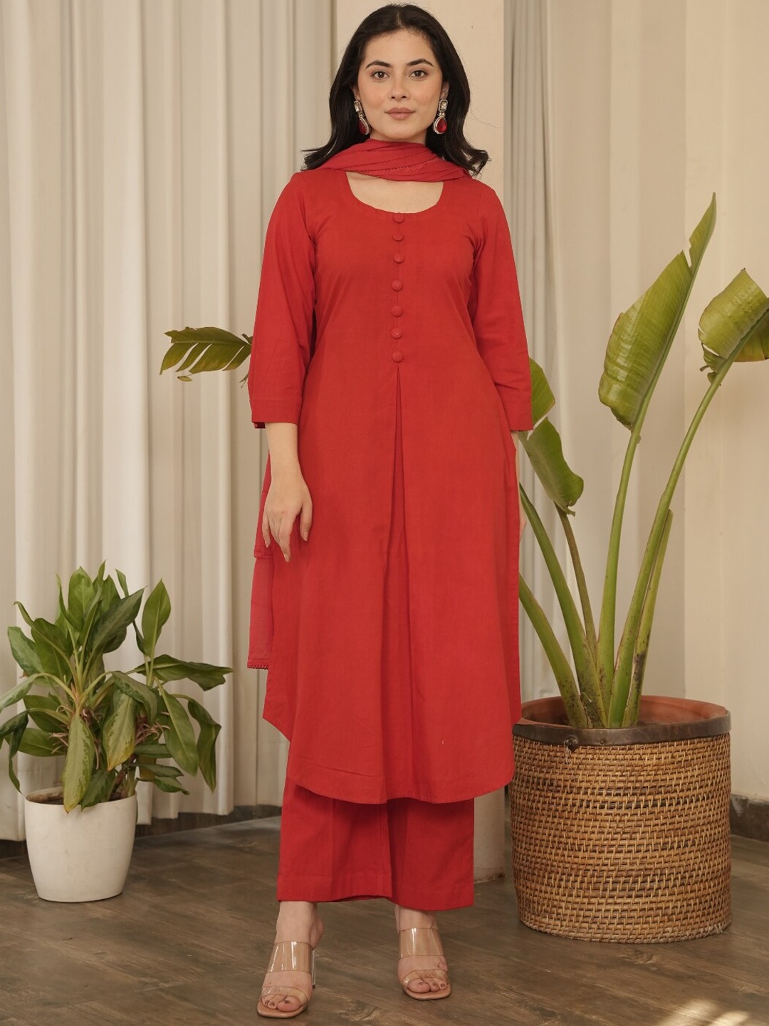 

OneWe Pleated Pure Cotton Kurta with Trousers & With Dupatta, Red