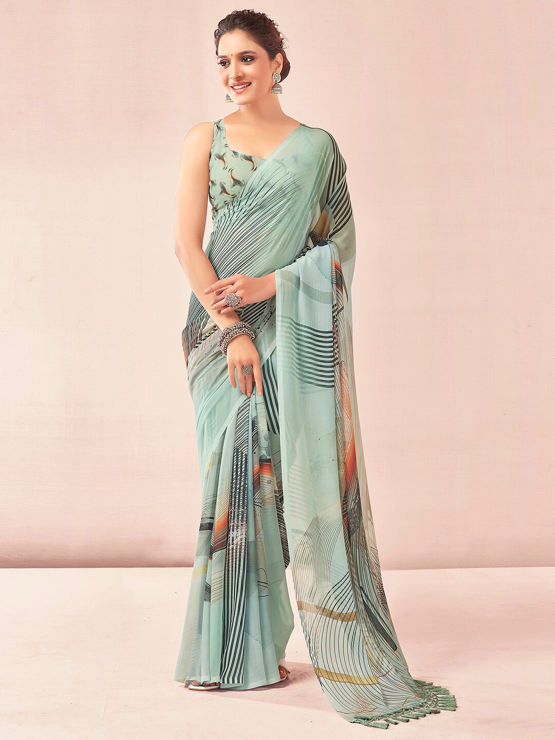 

Mitera Green Abstract Printed Maheshwari Saree