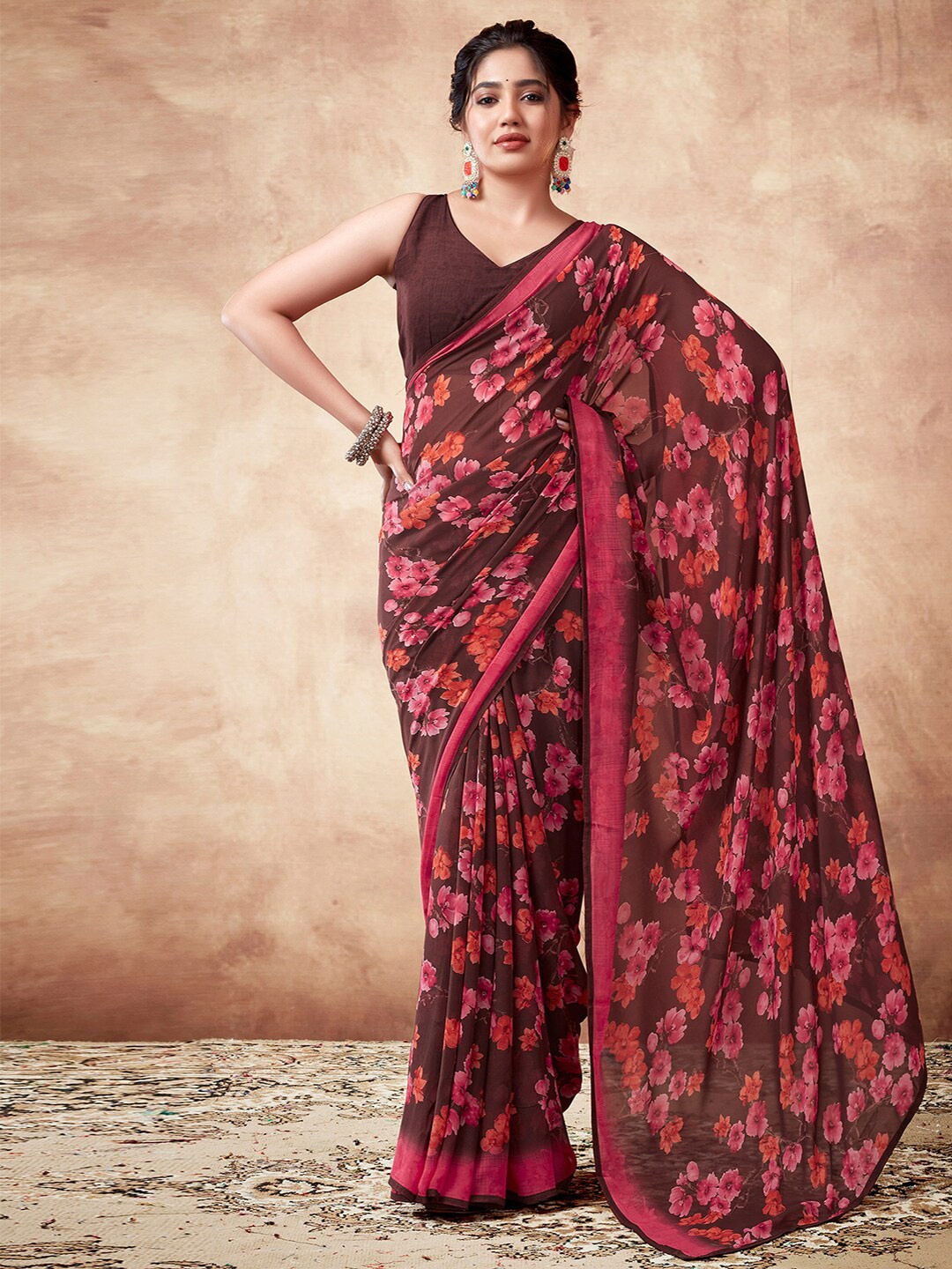 

Mitera Floral Printed Poly Georgette Sungudi Saree, Brown