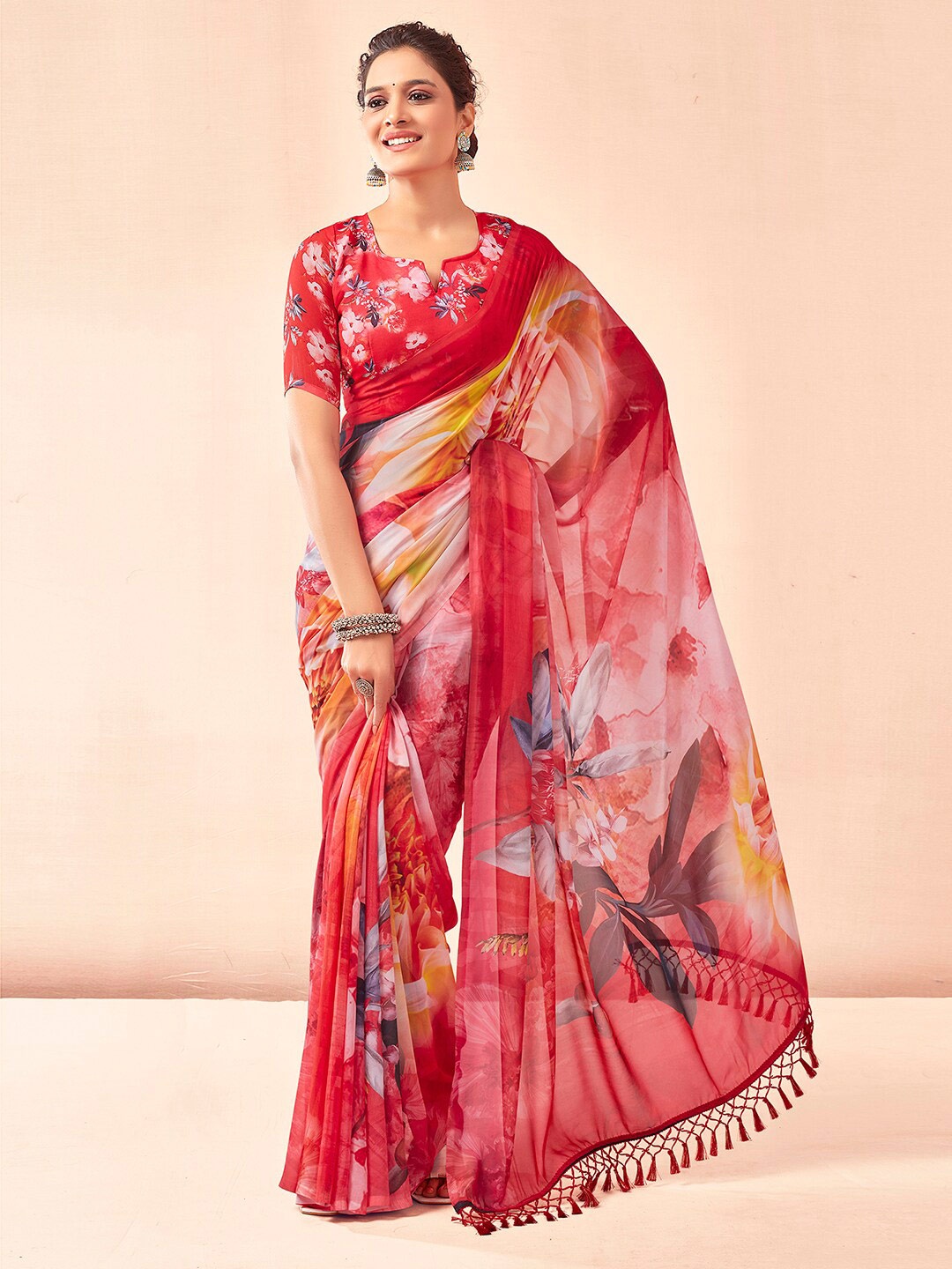 

Mitera Floral Printed Saree, Red