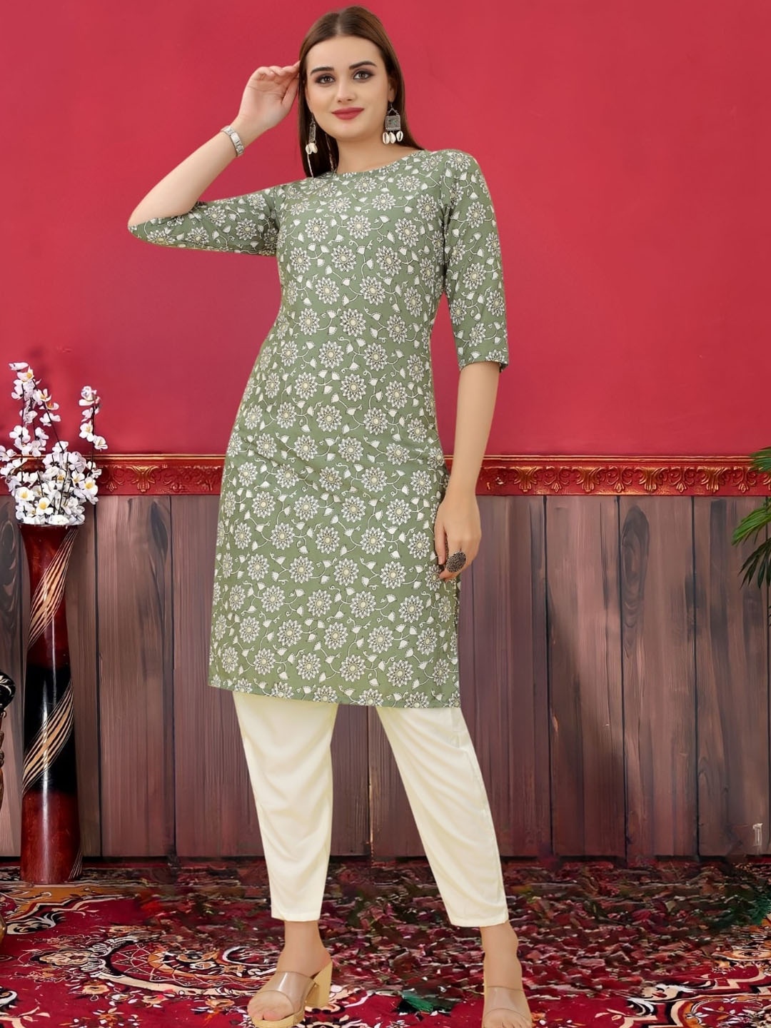 

MAGMINA Floral Printed Straight Kurta, Green