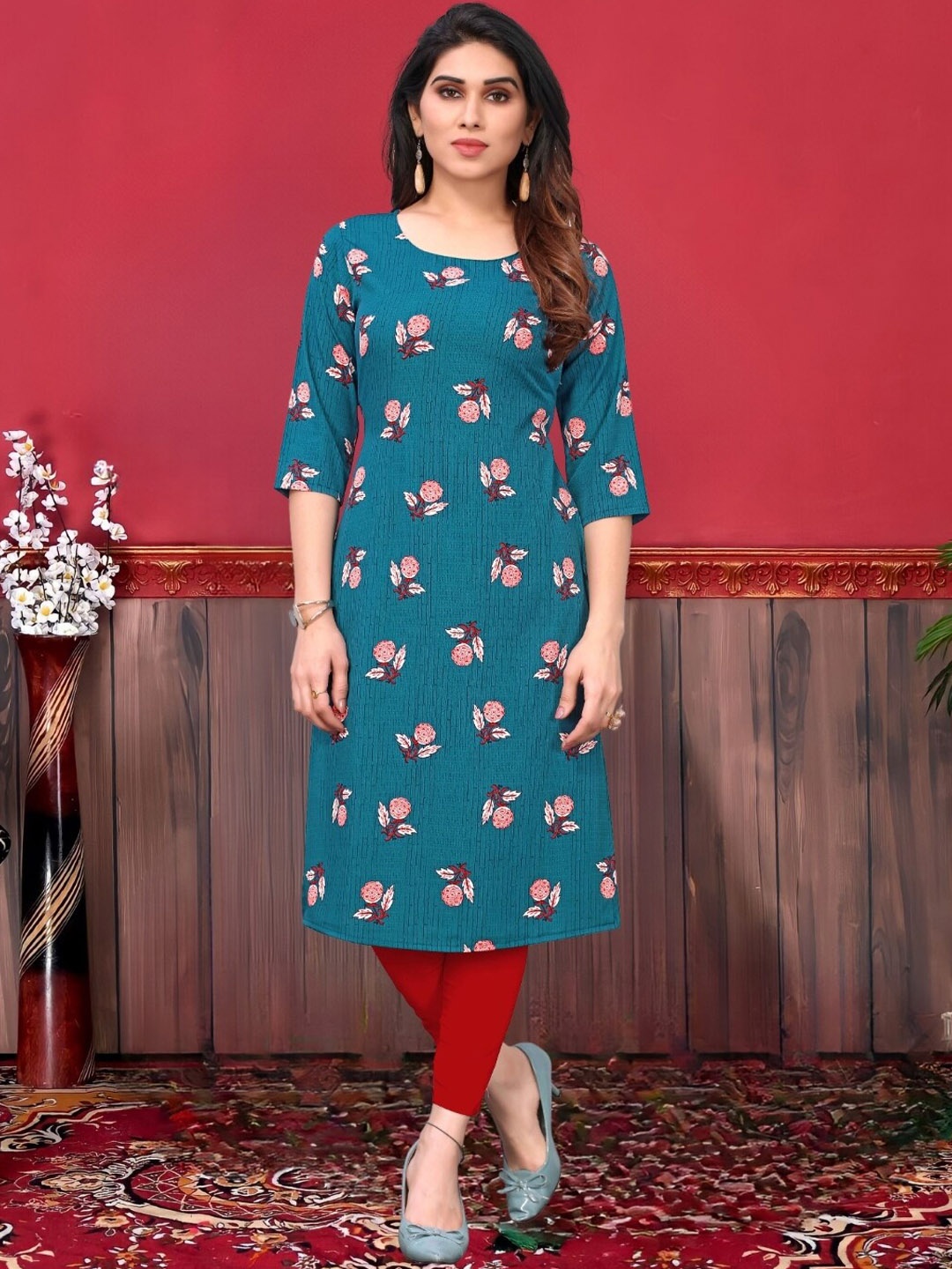 

MAGMINA Floral Printed Pure Crepe Straight Kurta, Navy blue